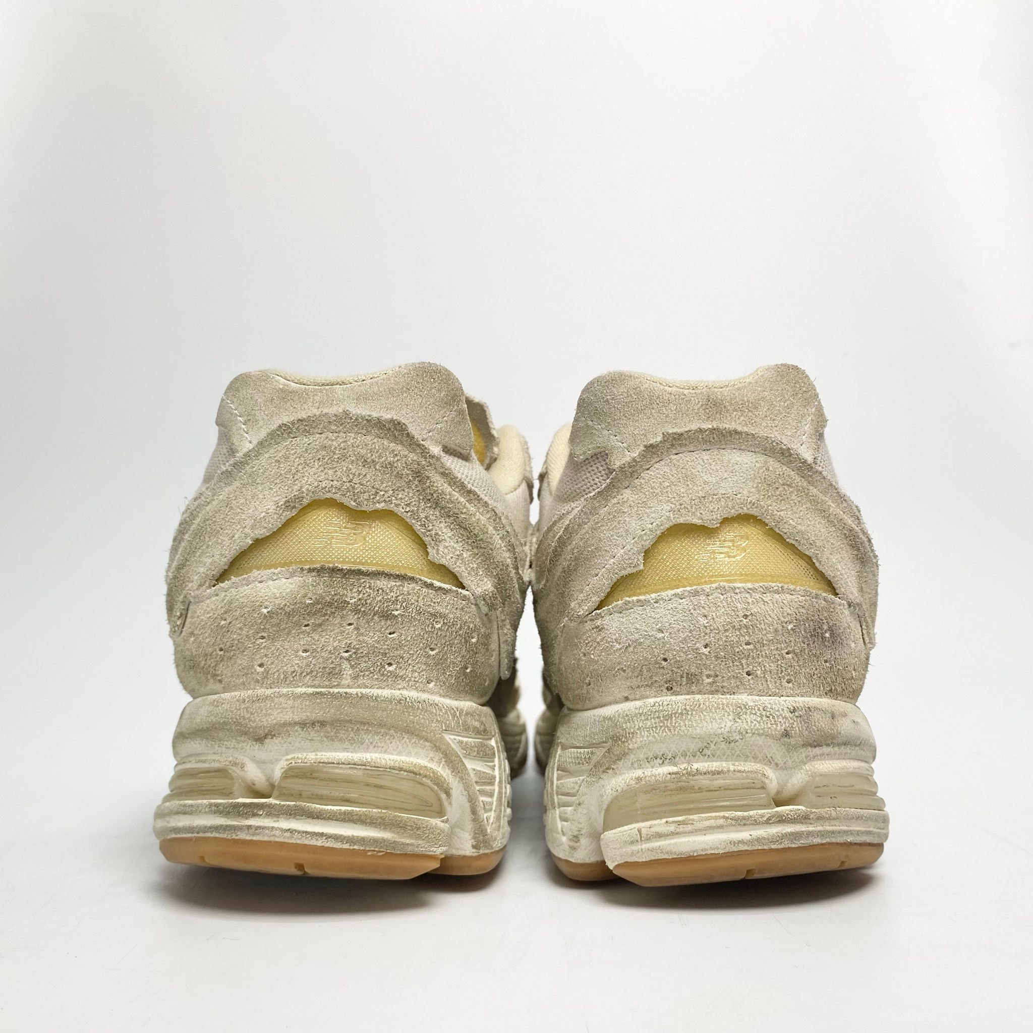 NEW BALANCE 2002R PROTECTION PACK DISTRESSED M2002RDG