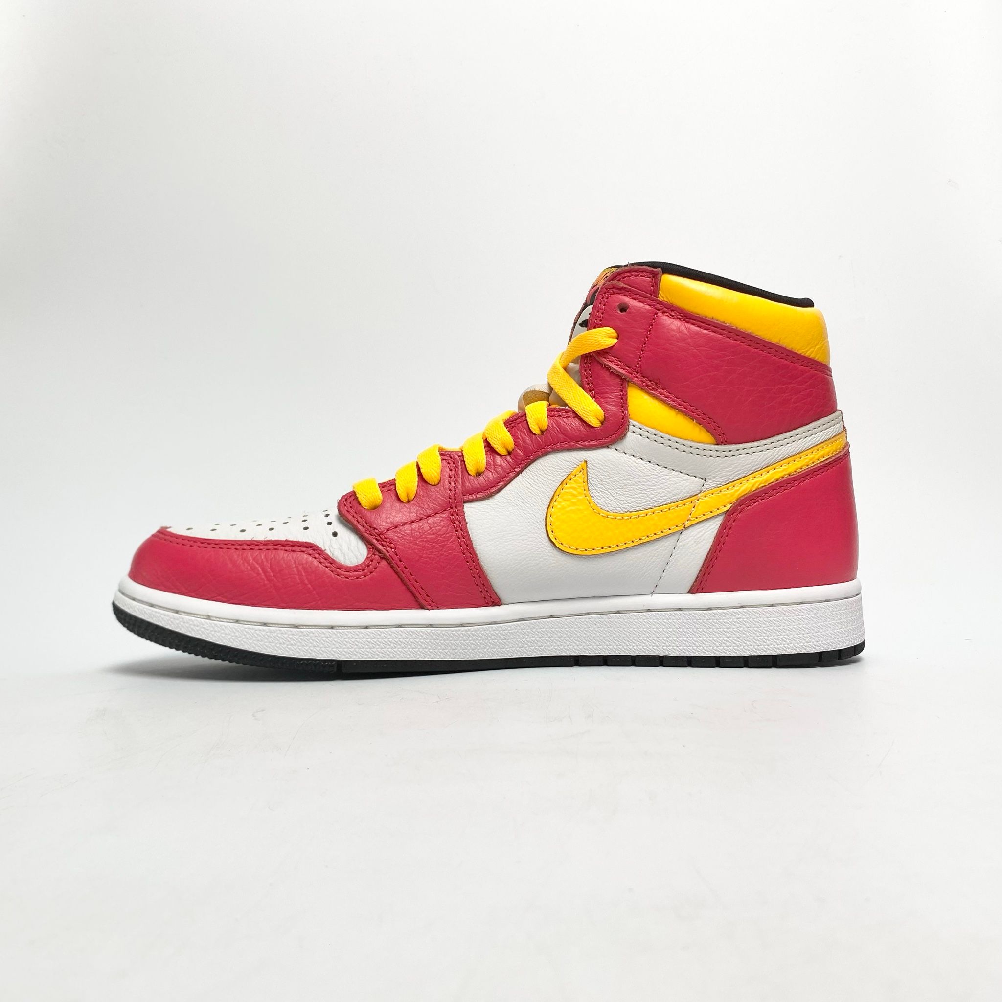 NIKE AIR JORDAN 1 RETRO HIGH OG LIGHT FUSION RED 555088-603
