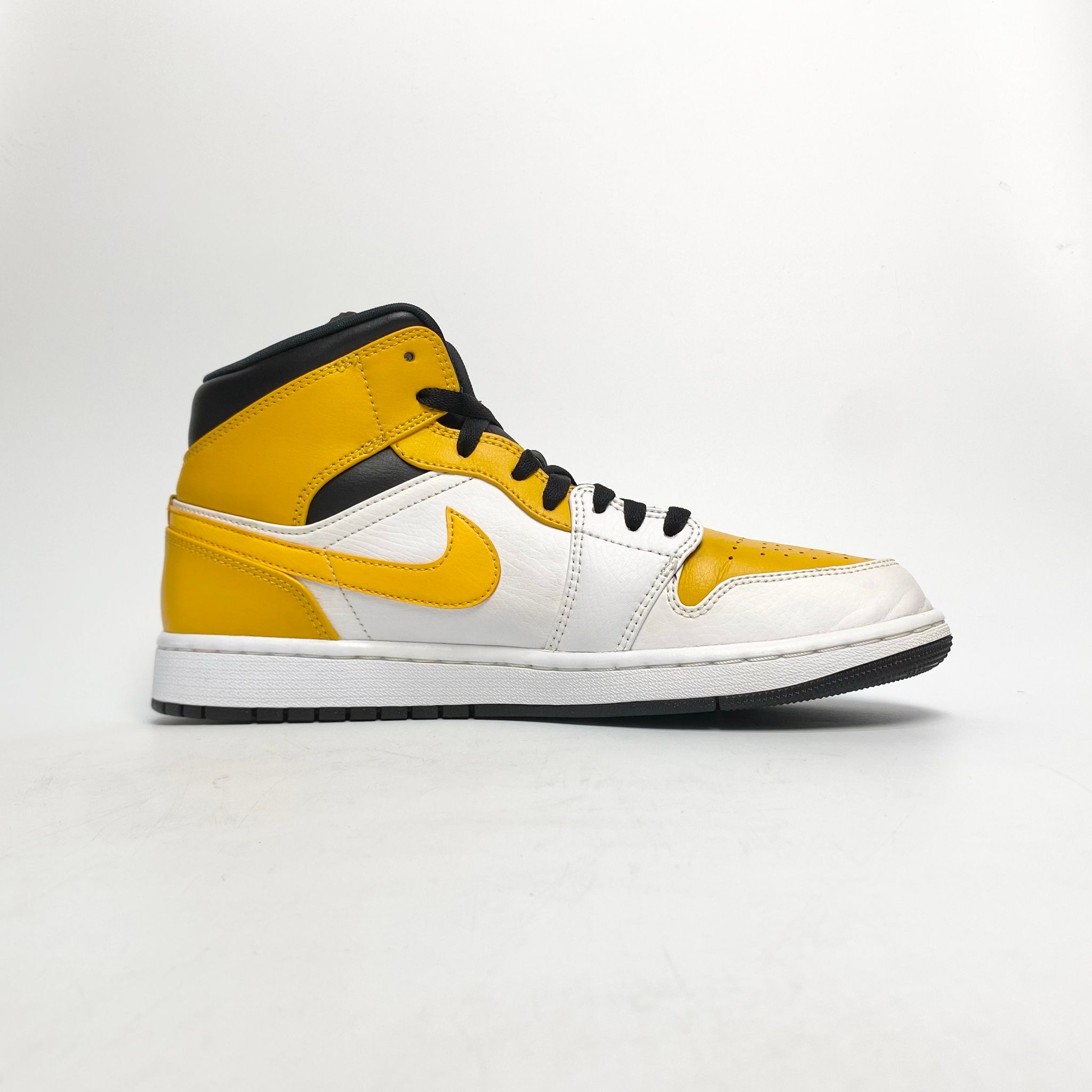 NIKE AIR JORDAN 1 MID UNIVERSITY GOLD 554724-170