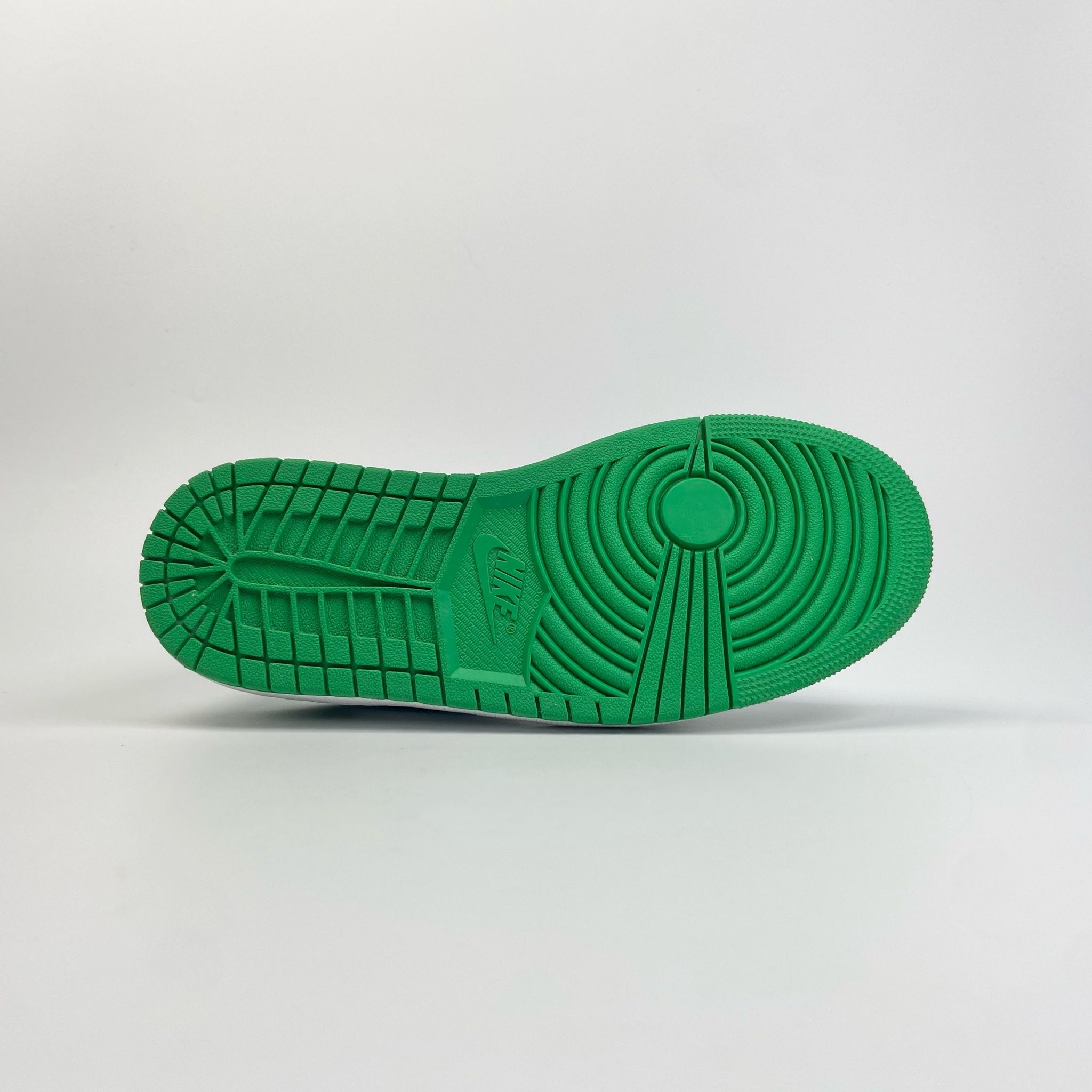 NIKE AIR JORDAN 1 LOW LUCKY GREEN DC0774-304