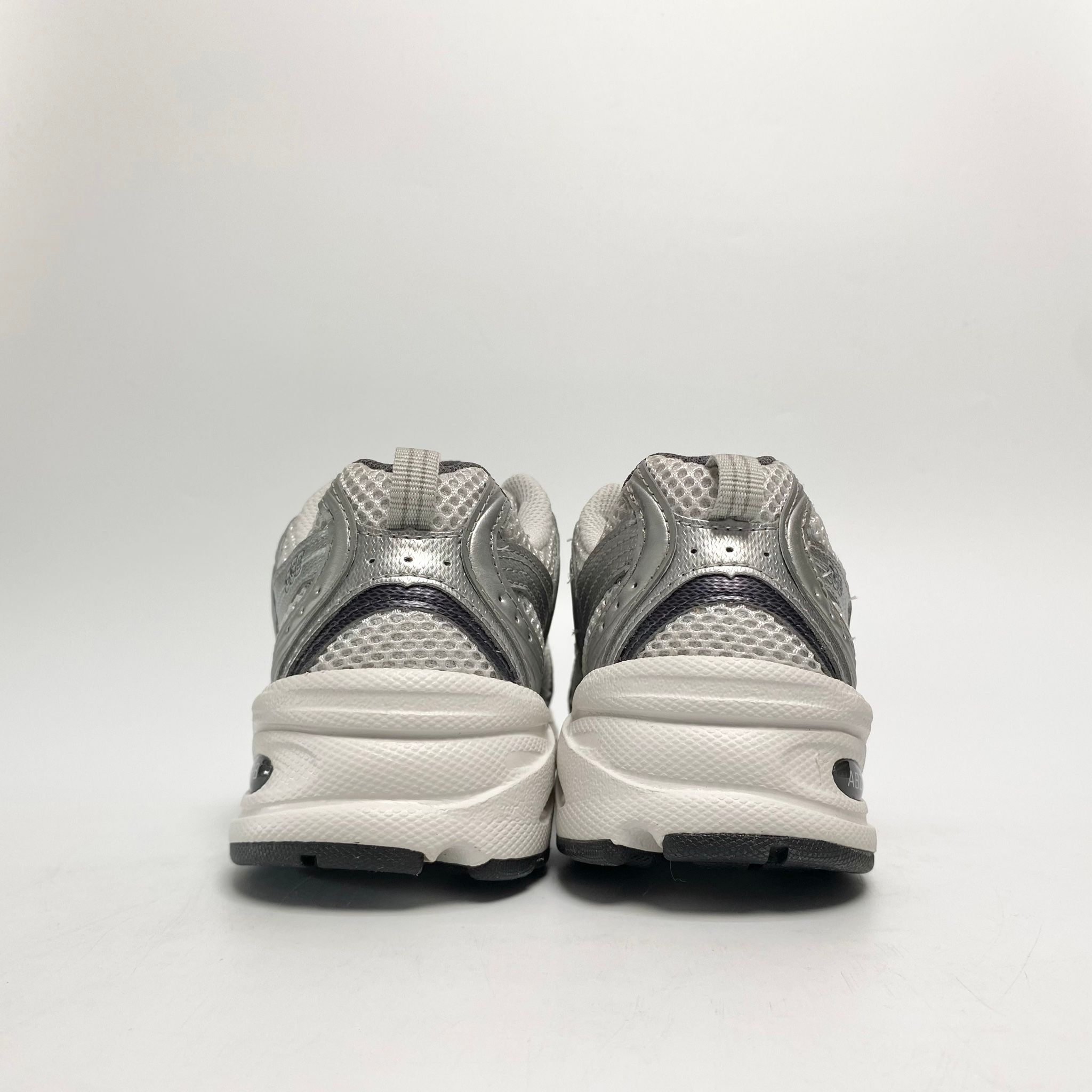NEW BALANCE 530 SILVER METALLIC MR530LG