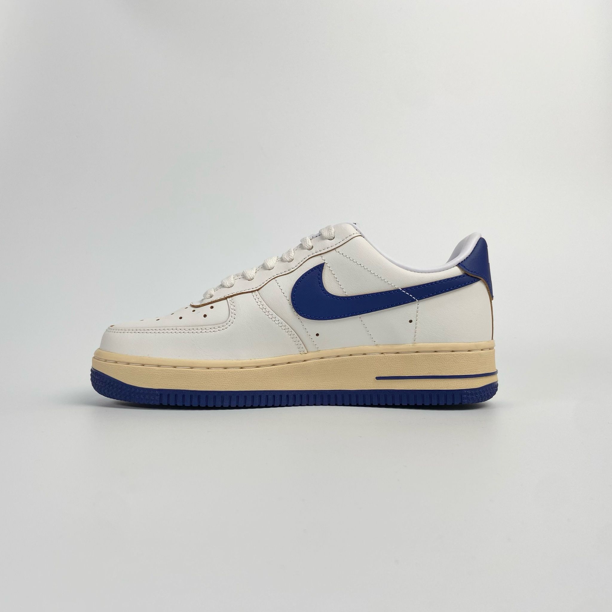 NIKE AIR FORCE 1 07 PALE VANILLA FQ8103-133