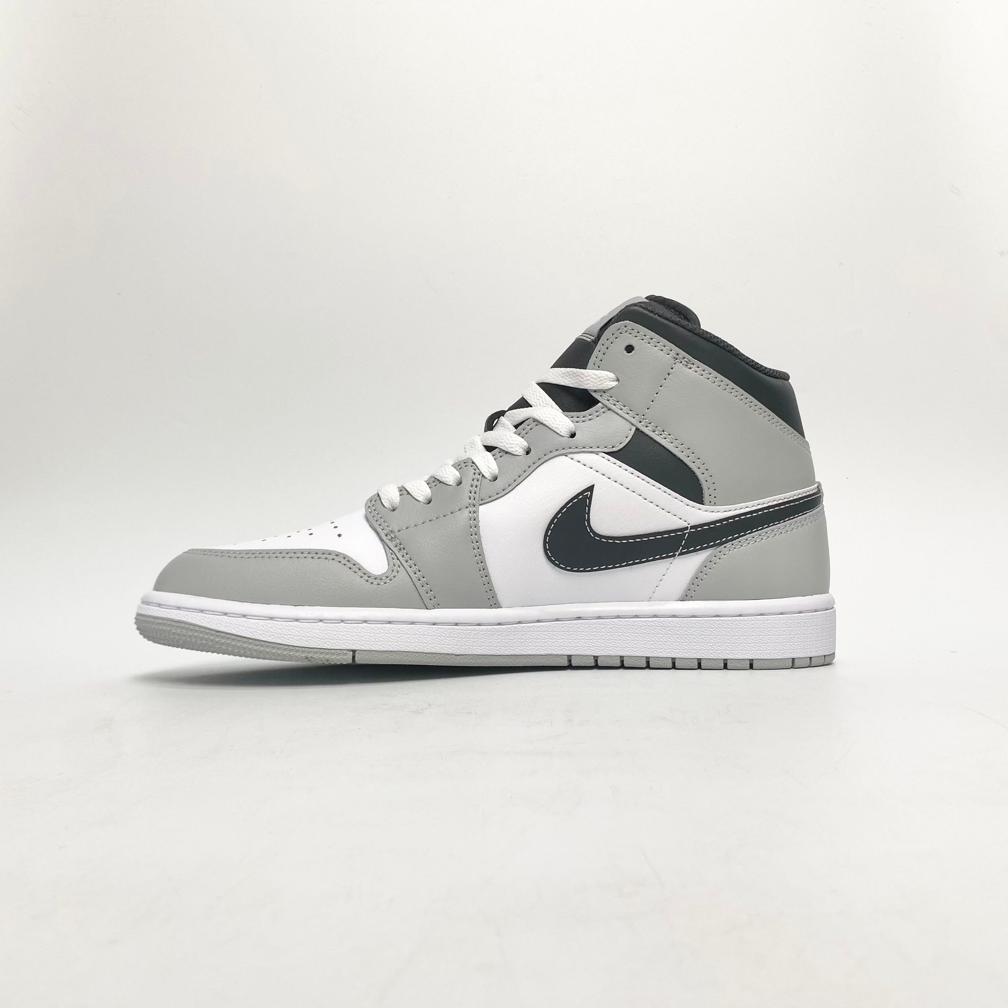 NIKE AIR JORDAN 1 MID LIGHT SMOKE GREY 554724-078
