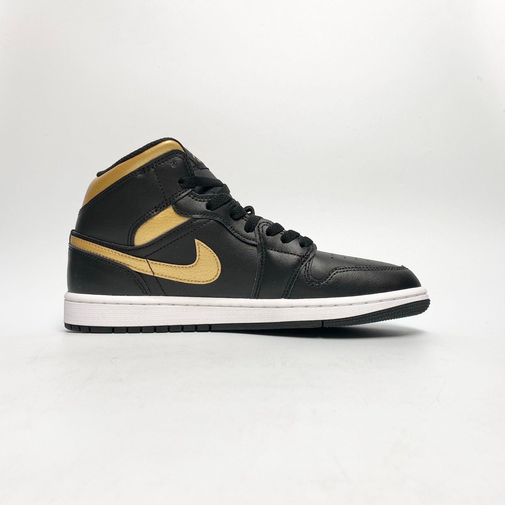 NIKE AIR JORDAN 1 MID SHOES BLACK METALLIC GOLD WHITE DQ8426071