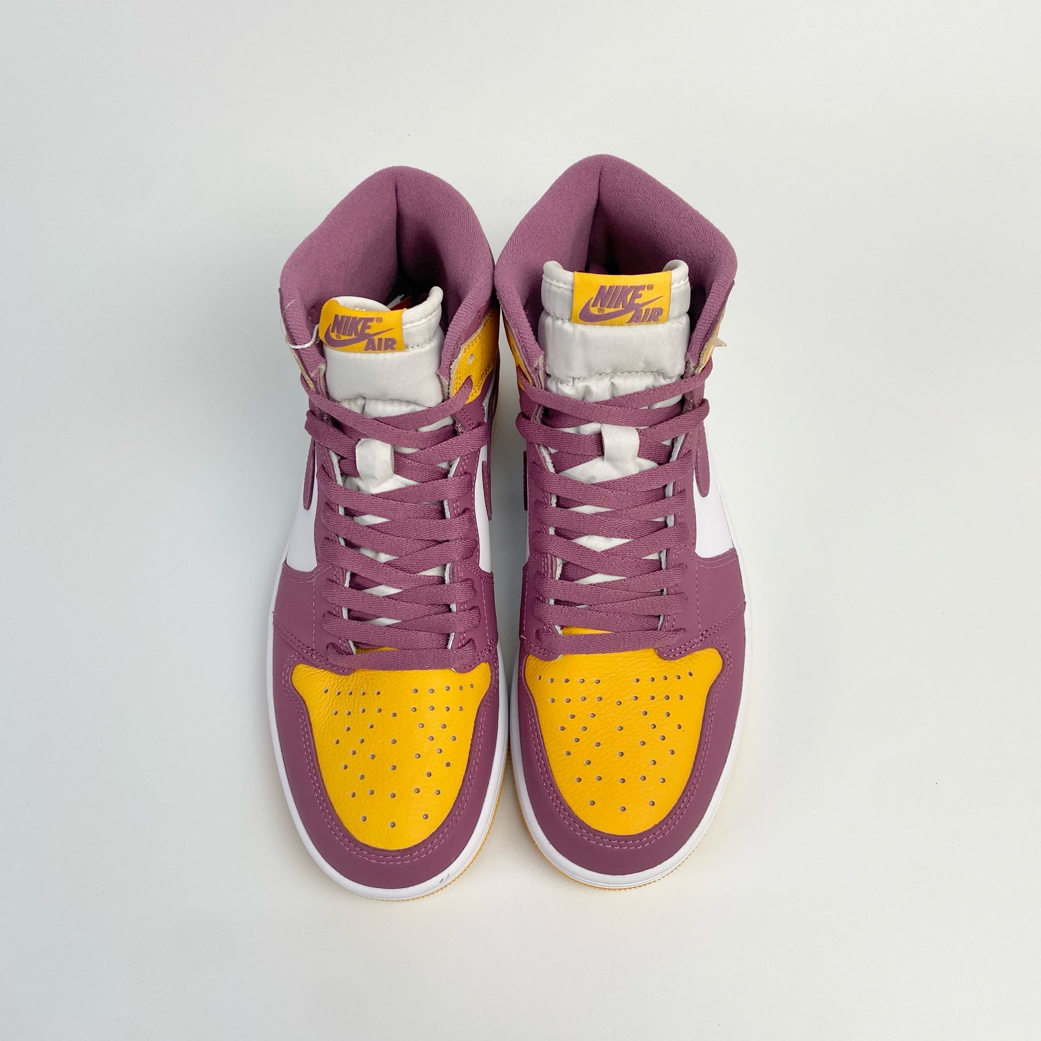 NIKE AIR JORDAN 1 RETRO HIGH OG BROTHERHOOD - 555088-706