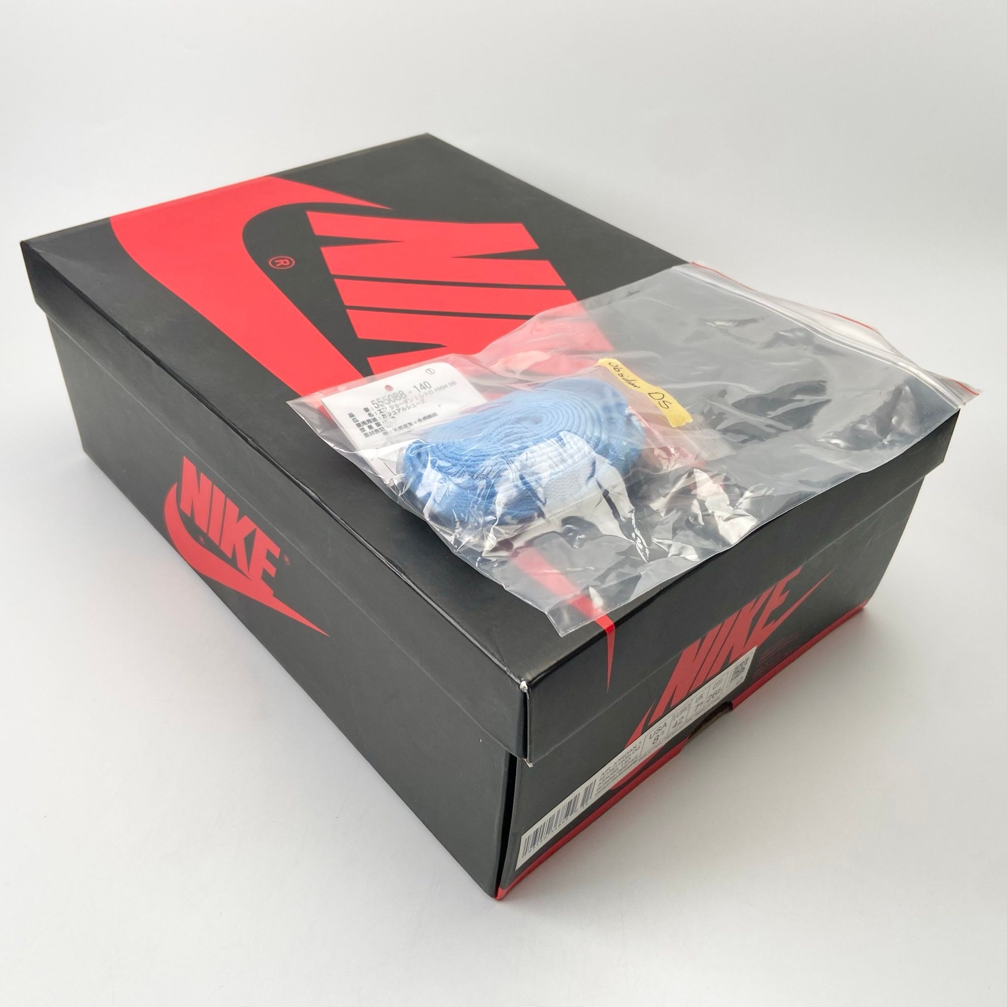 NIKE AIR JORDAN 1 RETRO HIGH OG OBSIDIAN 555088-140
