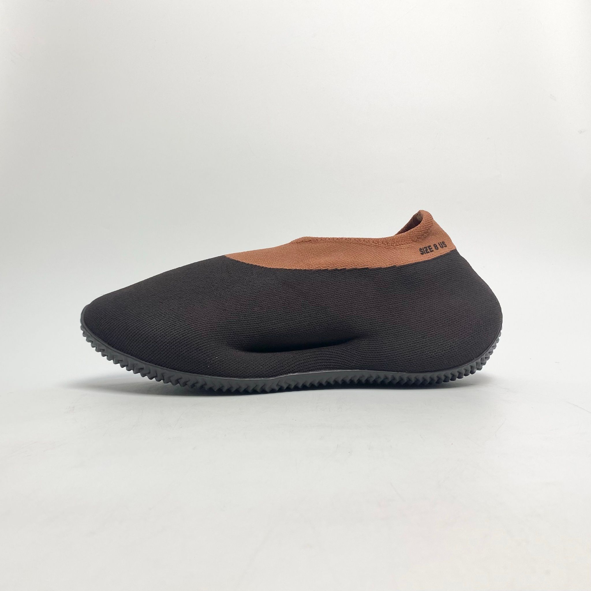 ADIDAS YEEZY KNIT RUNNER STONE CARBON GY1759
