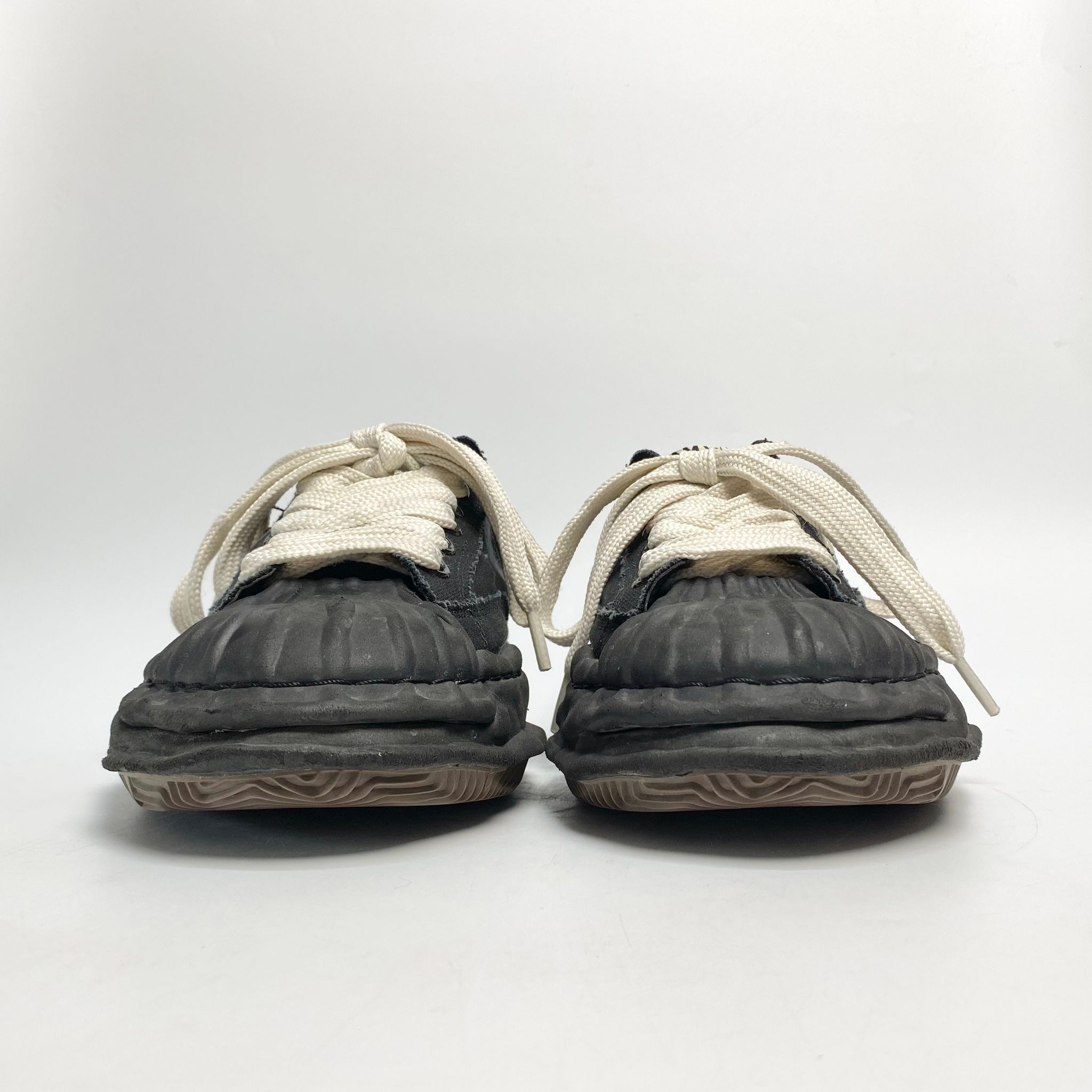 MAISON MIHARA YASUHIRO BLAKEY OG SOLE CANVAS LOW-TOP SNEAKER BLACK A08FW735