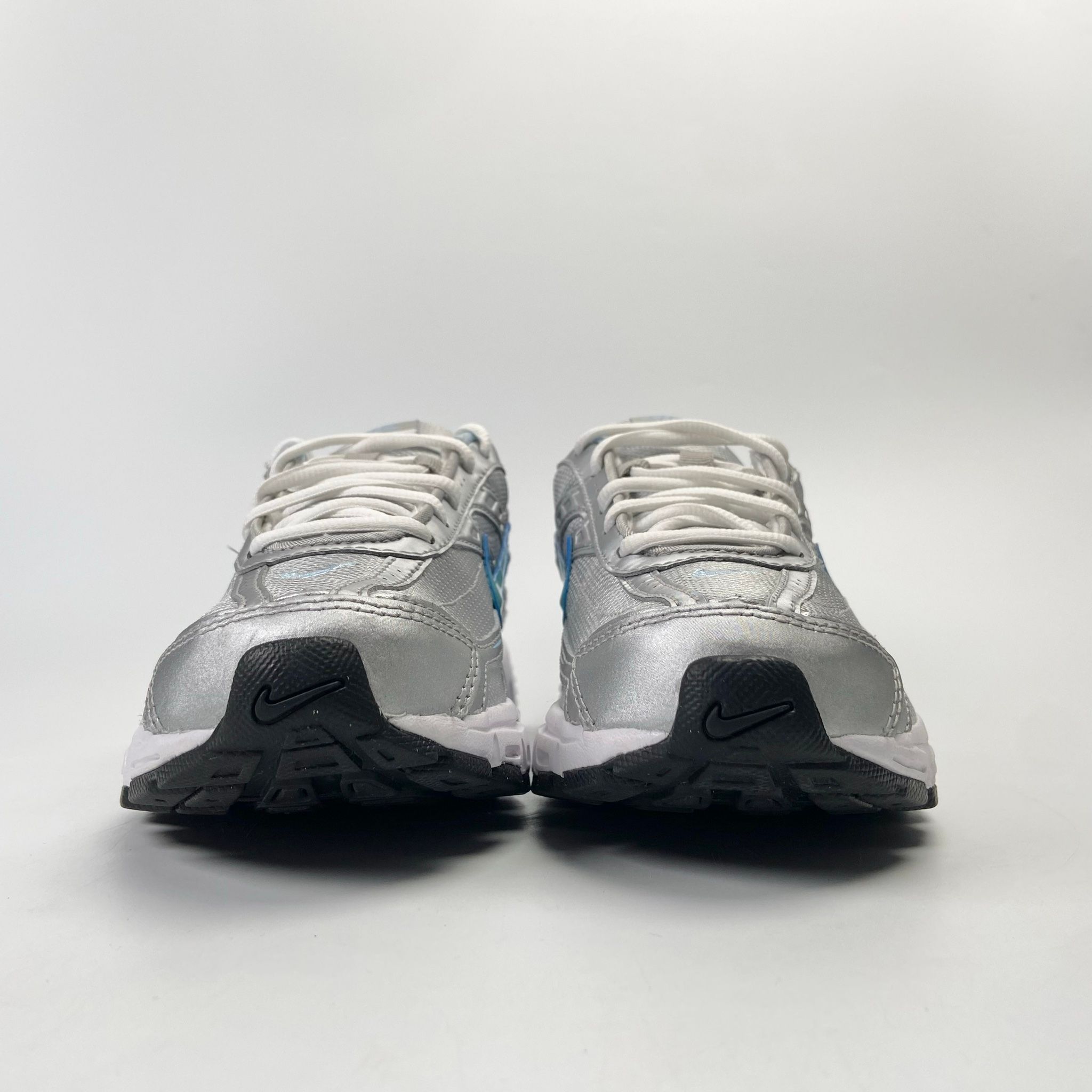 NIKE INITIATOR LOW METALLIC SILVER 394053-001