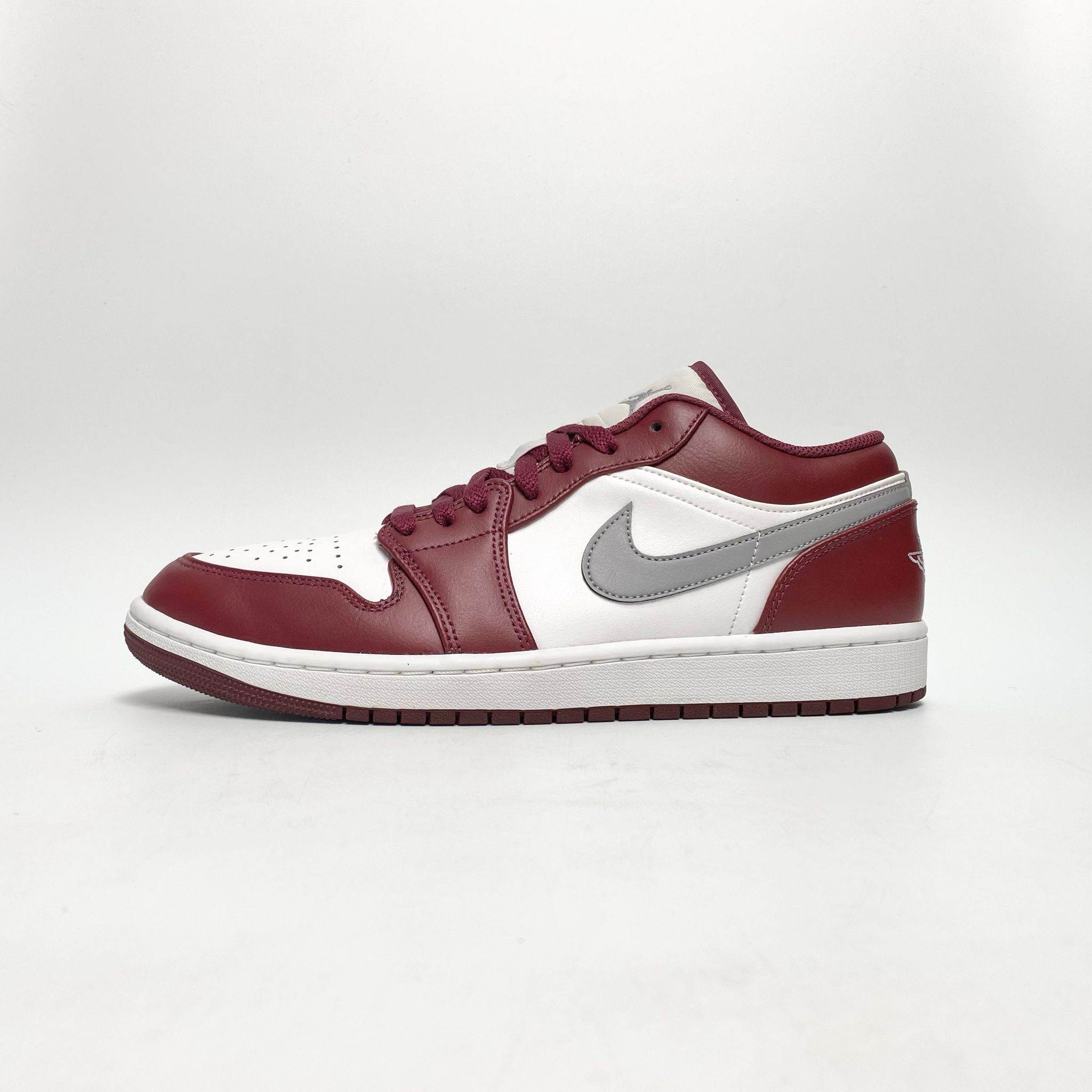 NIKE AIR JORDAN 1 LOW WHITE BORDEAUX 553558-615