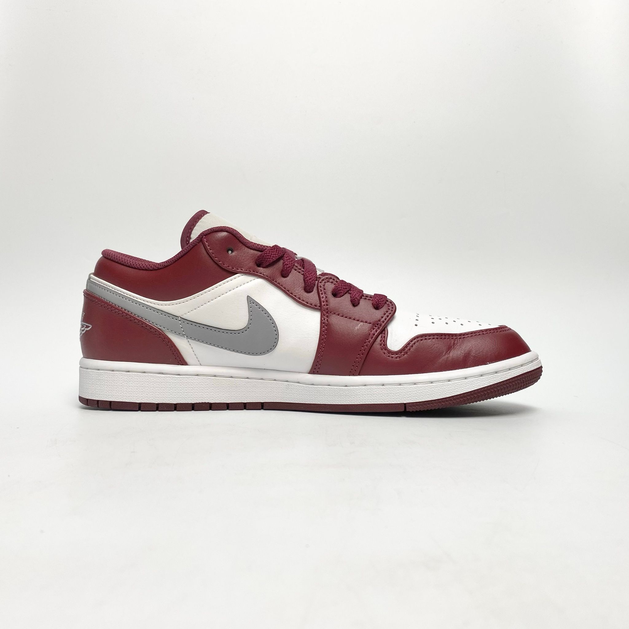 NIKE AIR JORDAN 1 LOW WHITE BORDEAUX 553558-615