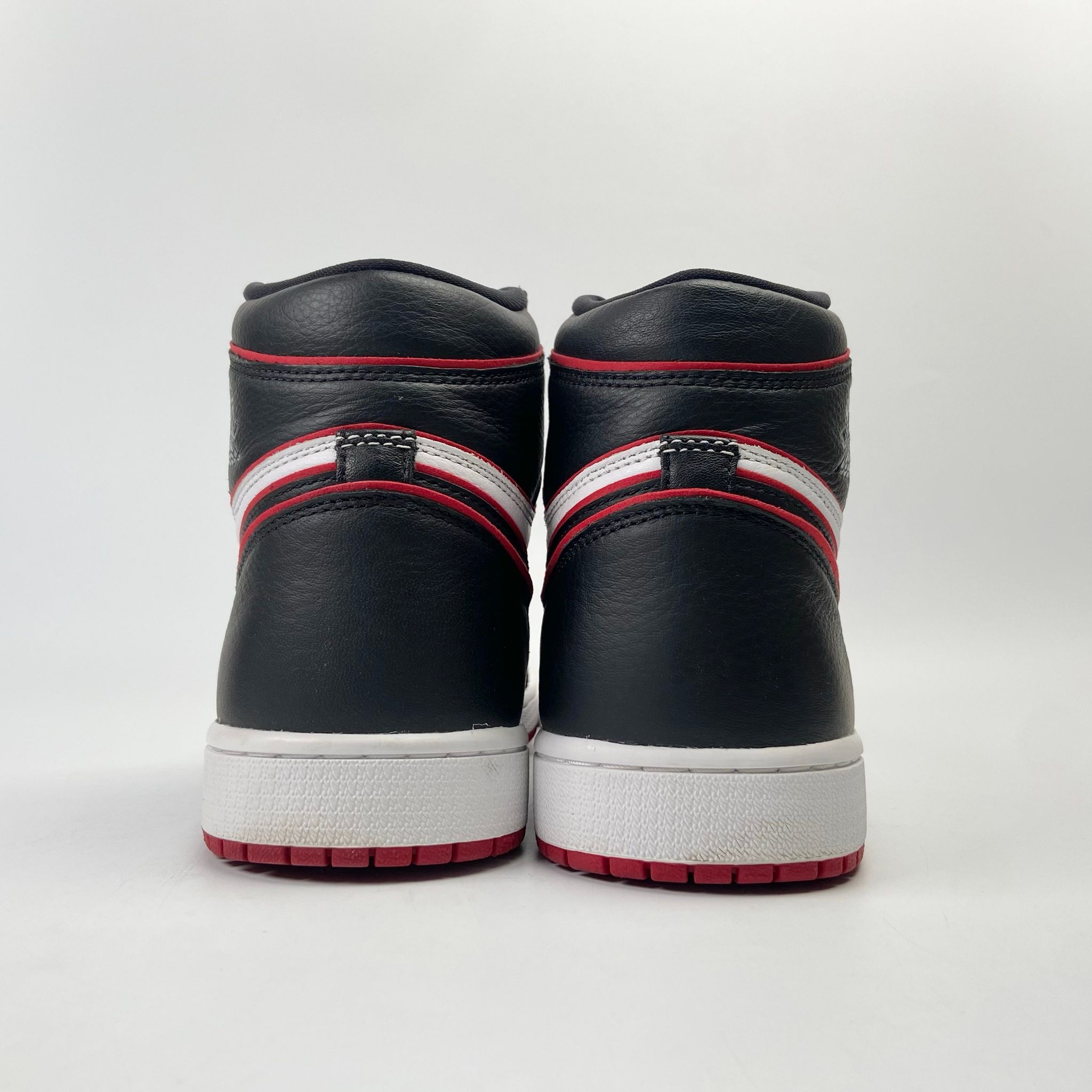 NIKE AIR JORDAN 1 RETRO HIGH BLOODLINE 555088-062