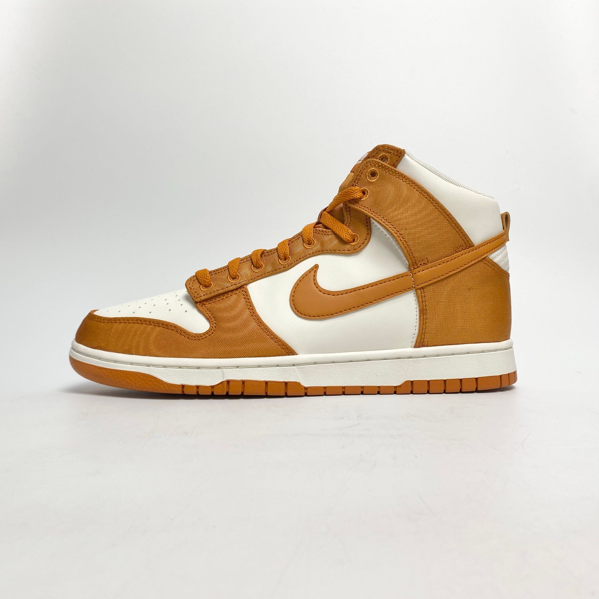 NIKE DUNK HIGH RETRO SE MONARCH DV7223-800