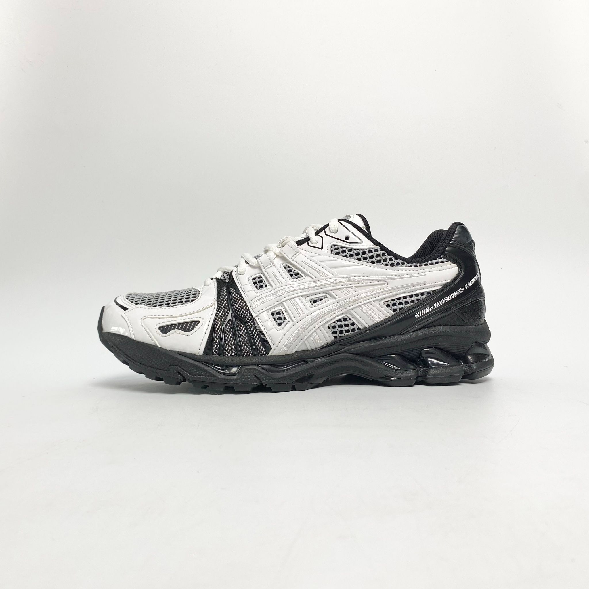 ASICS GEL-KAYANO LEGACY X GMBH WHITE BLACK 1203A350-100