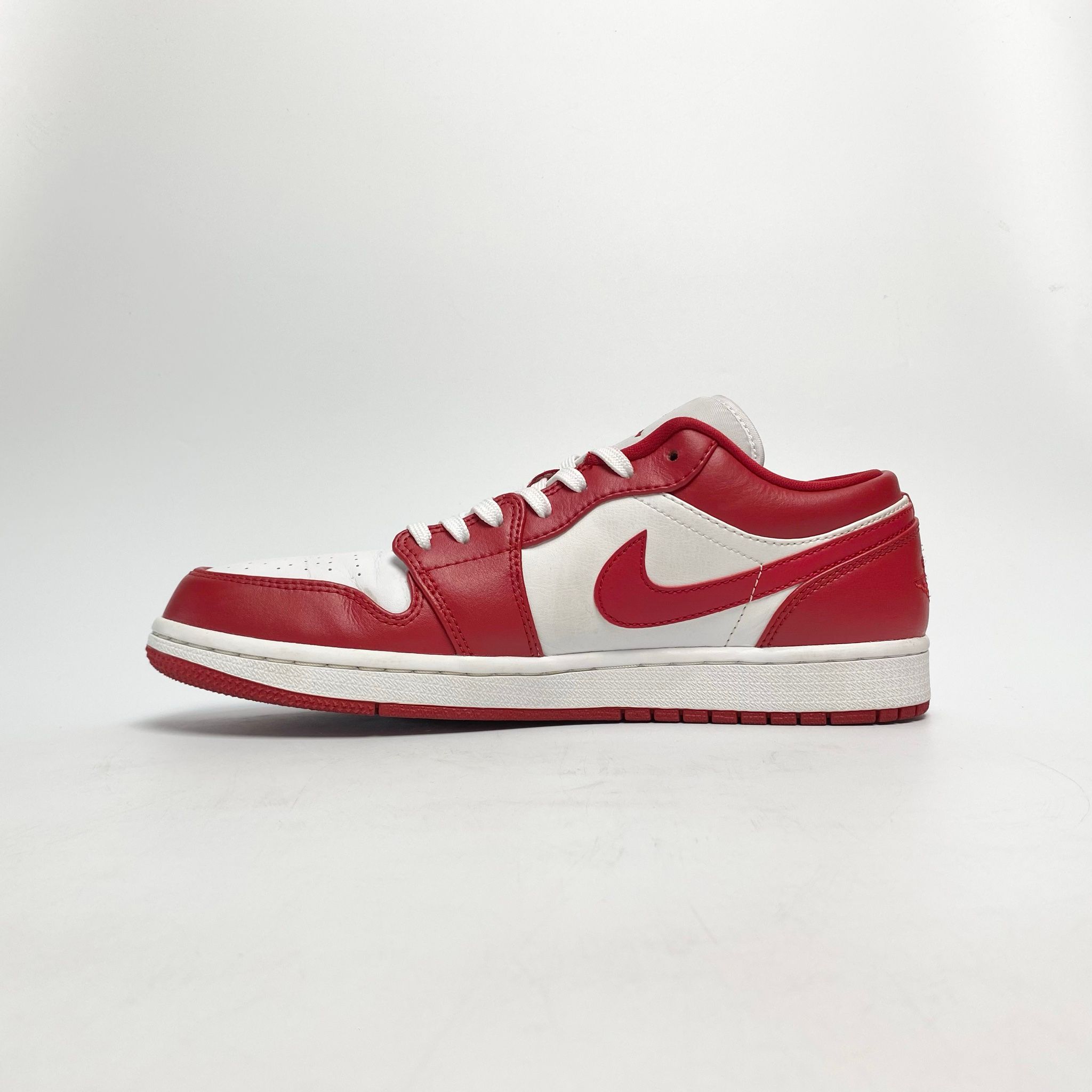 NIKE AIR JORDAN 1 LOW GYM RED WHITE 553558-611