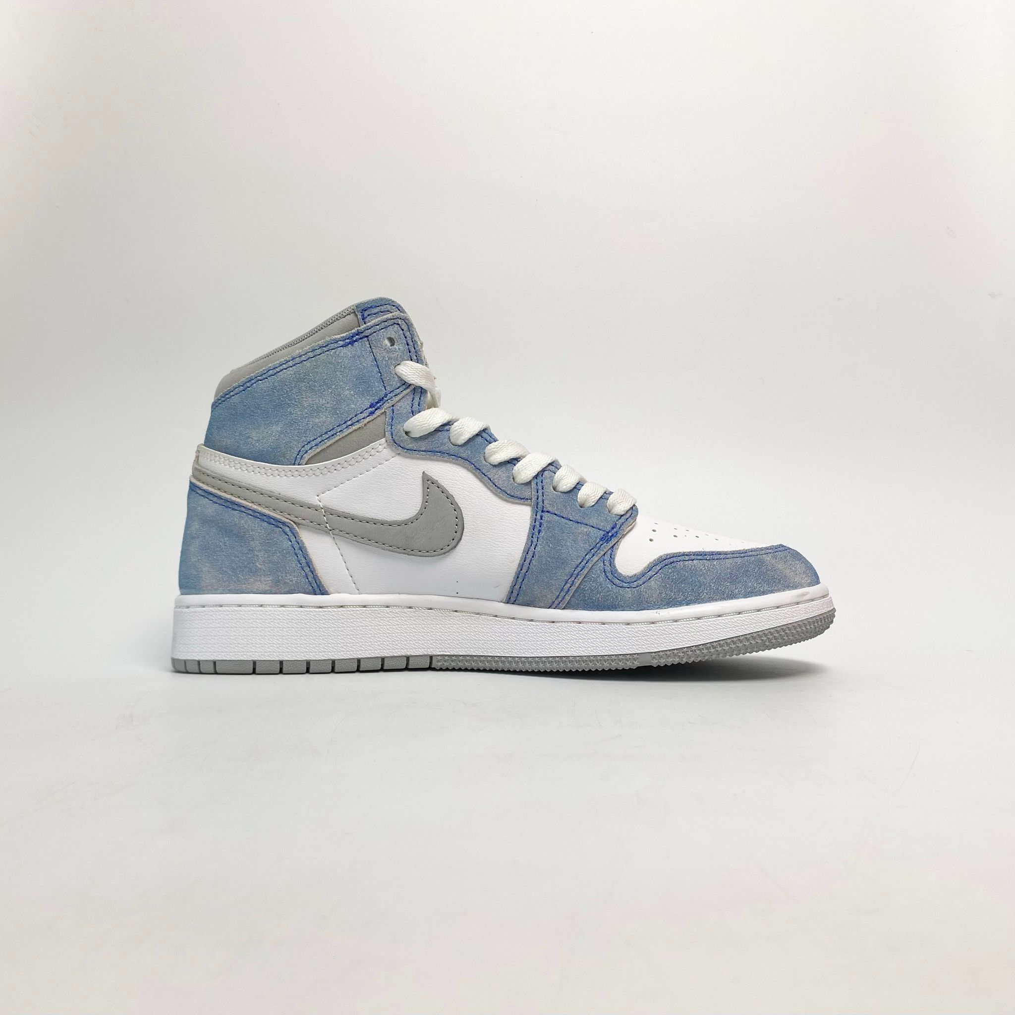 NIKE AIR JORDAN 1 RETRO HIGH OG GS HYPER ROYAL 575441-402