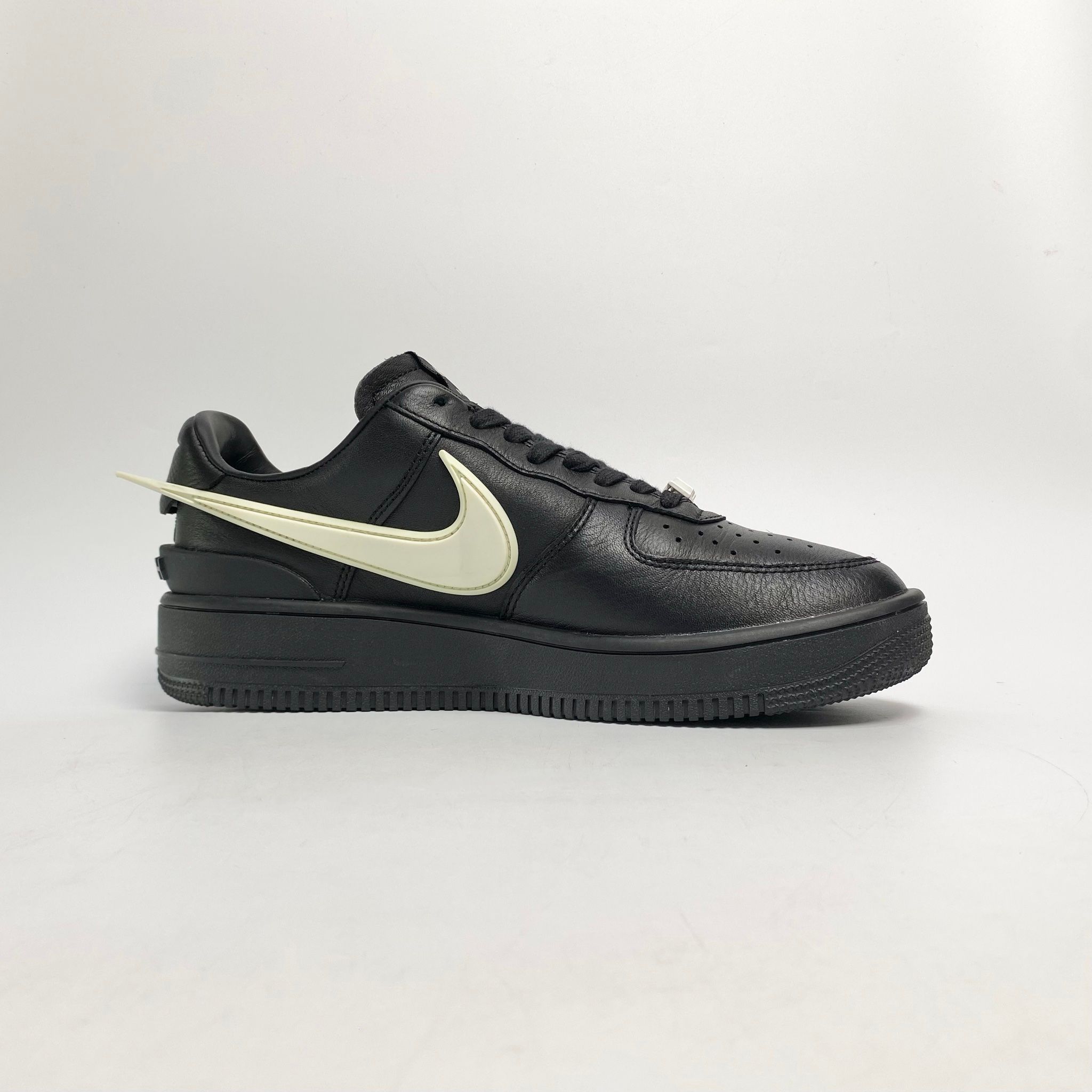 NIKE AMBUSH X AIR FORCE 1 LOW BLACK DV3464-001