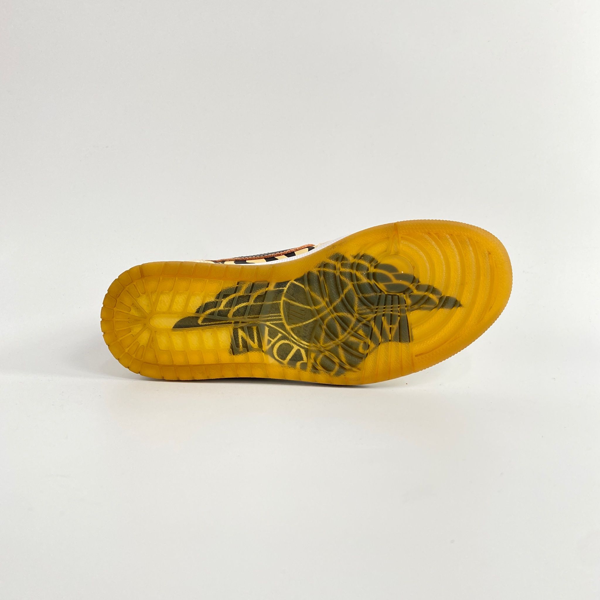 NIKE JORDAN 1 RETRO LOW OG CHINESE NEW YEAR – YEAR OF THE TIGER - DH6932-100