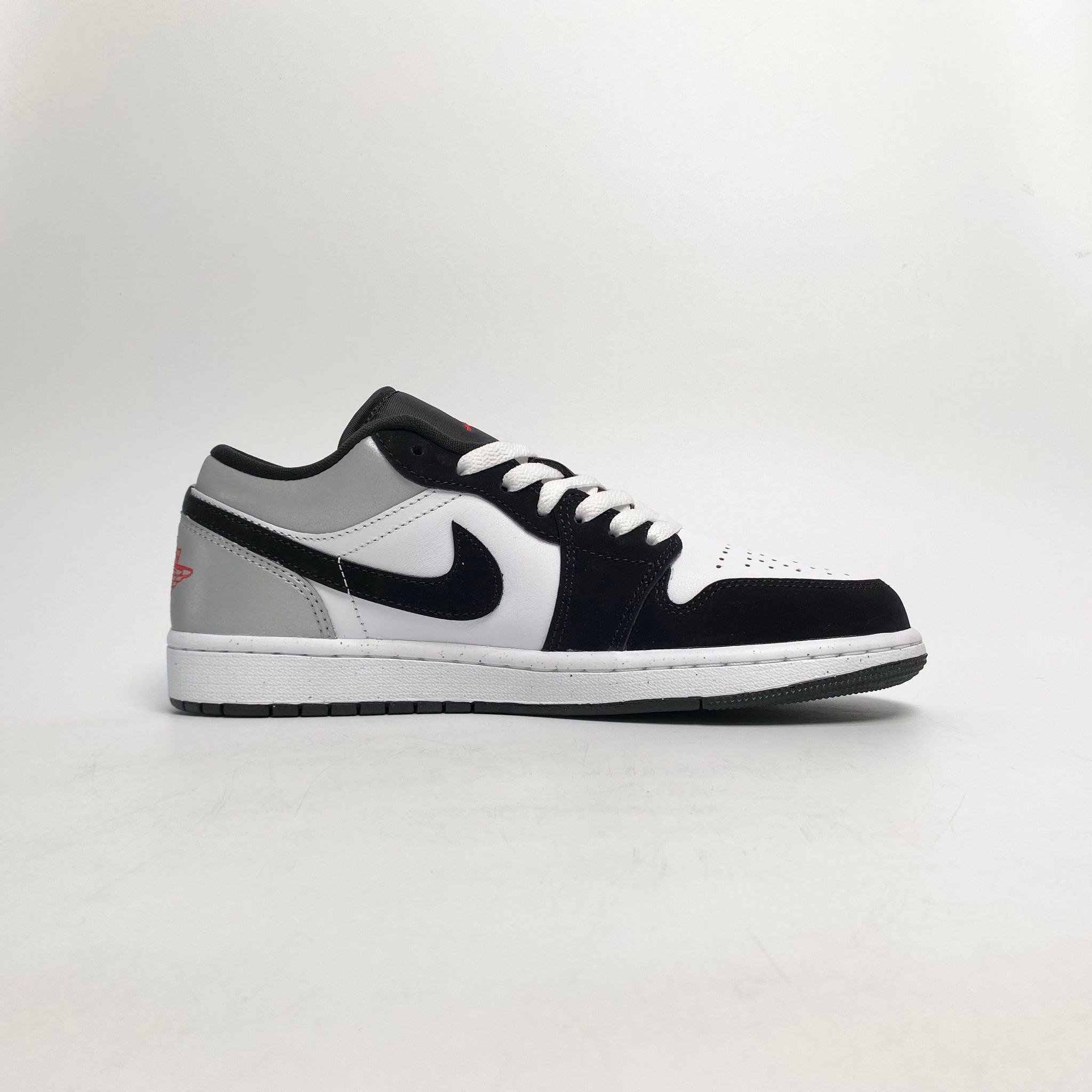 NIKE AIR JORDAN 1 LOW BLACK MATTE SILVER HF3148-106