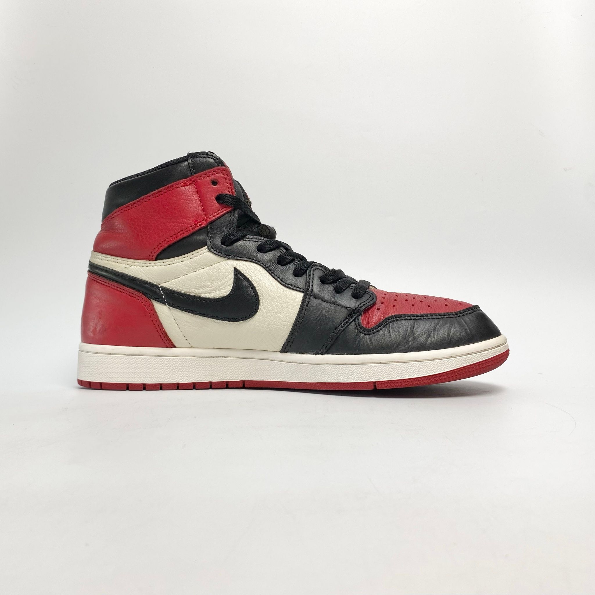 NIKE AIR JORDAN 1 RETRO HIGH BRED TOE 555088-610