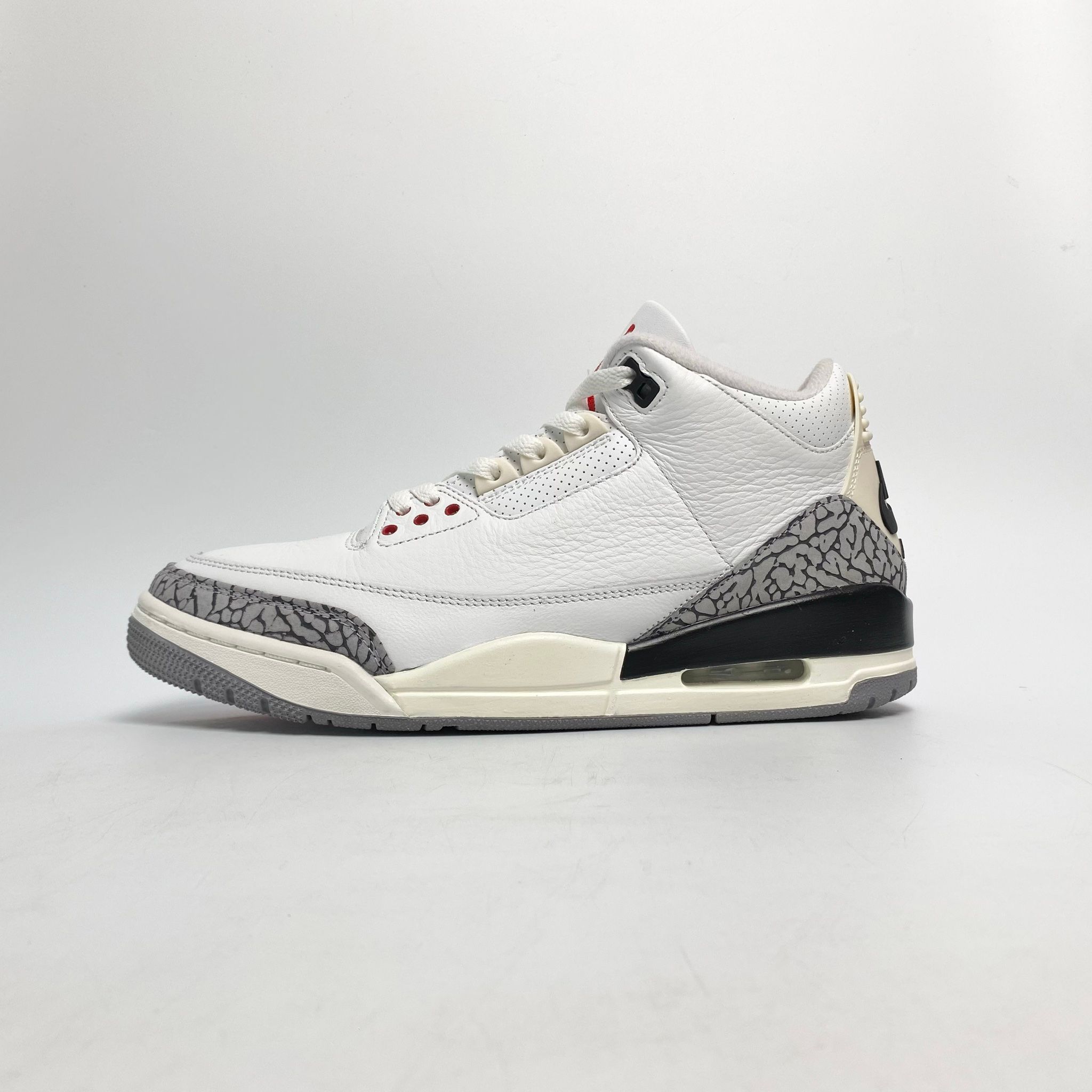 NIKE AIR JORDAN 3 RETRO WHITE CEMENT REIMAGINED DN3707-100