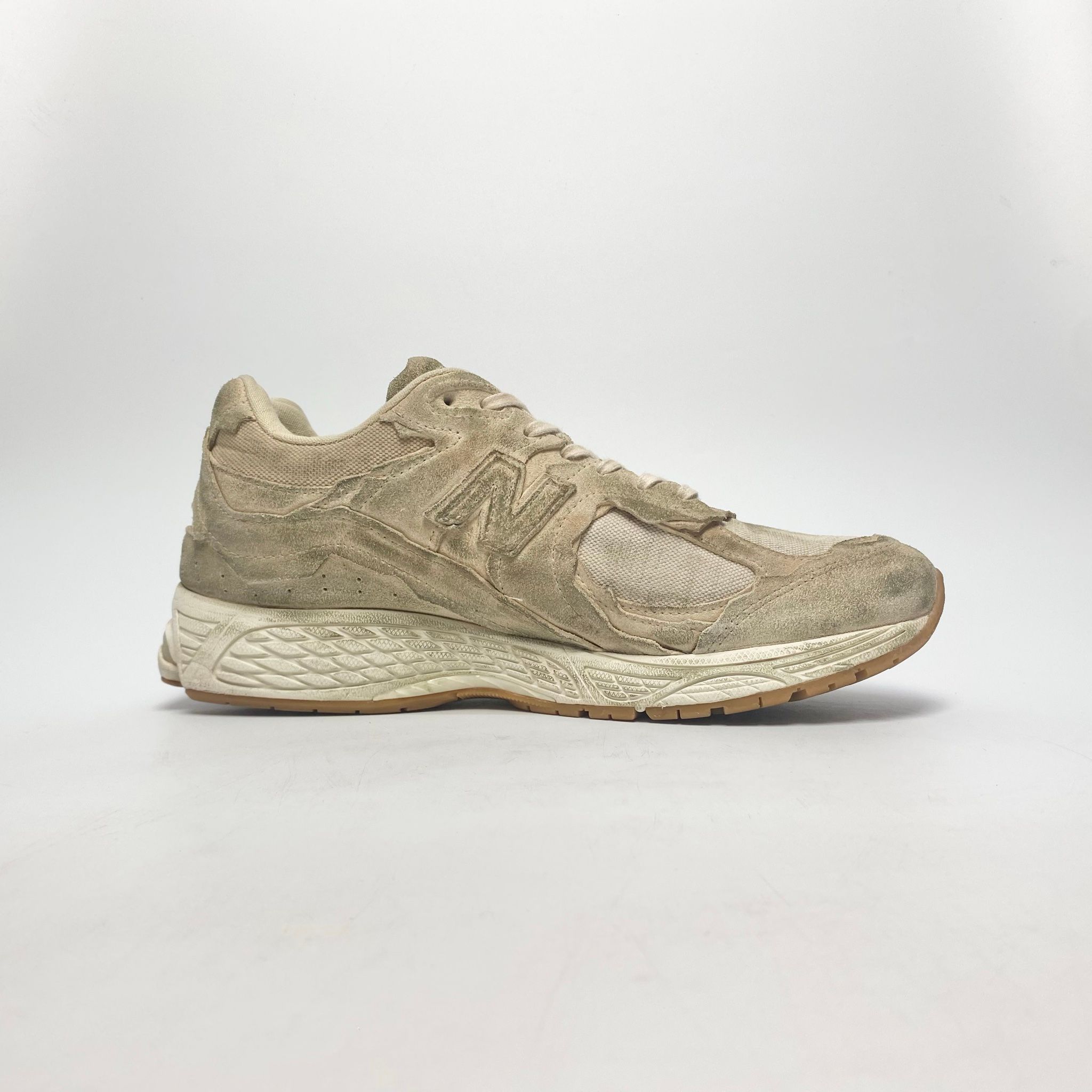 NEW BALANCE 2002R PROTECTION PACK DISTRESSED M2002RDG