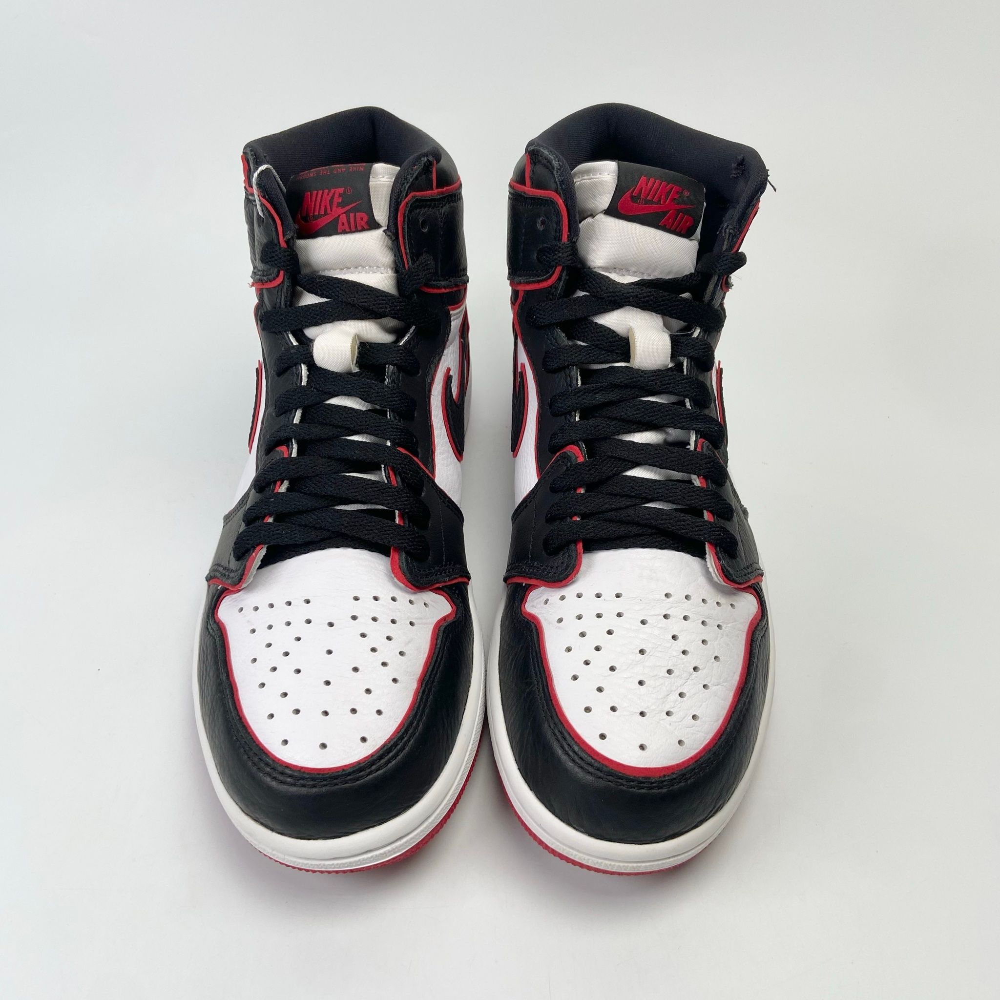 NIKE AIR JORDAN 1 RETRO HIGH BLOODLINE 555088-062