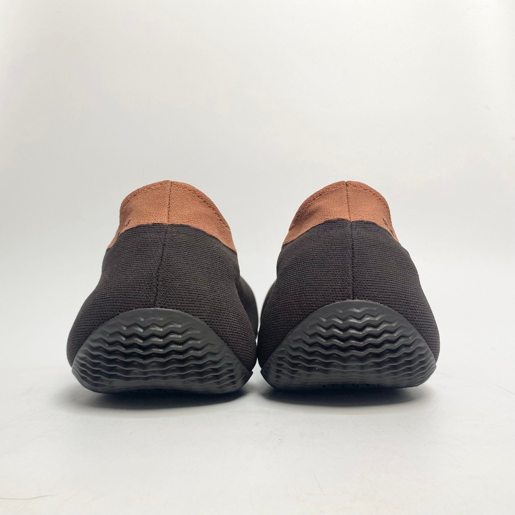 ADIDAS YEEZY KNIT RUNNER STONE CARBON GY1759
