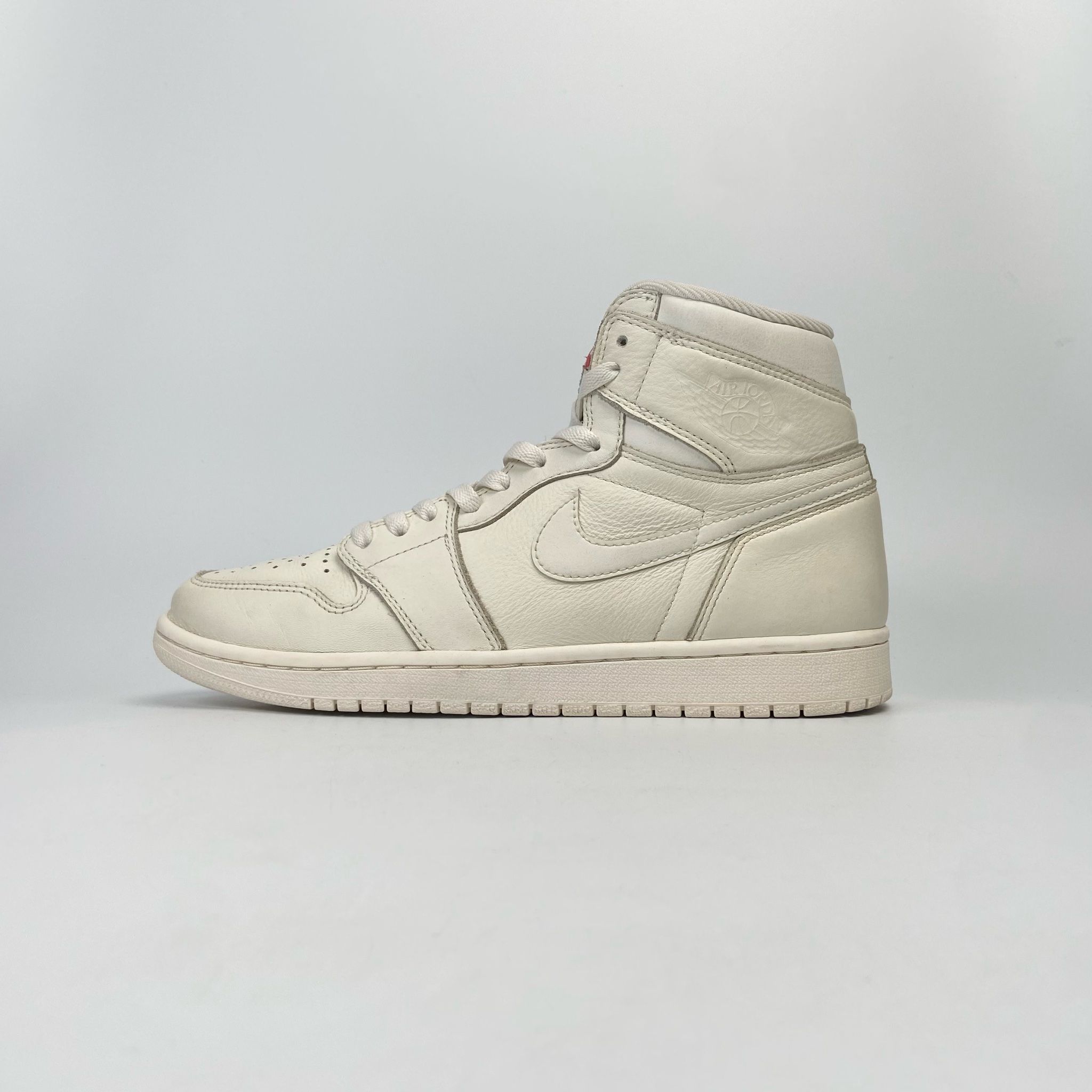 NIKE AIR JORDAN 1 RETRO HIGH OG SAIL 555088-114