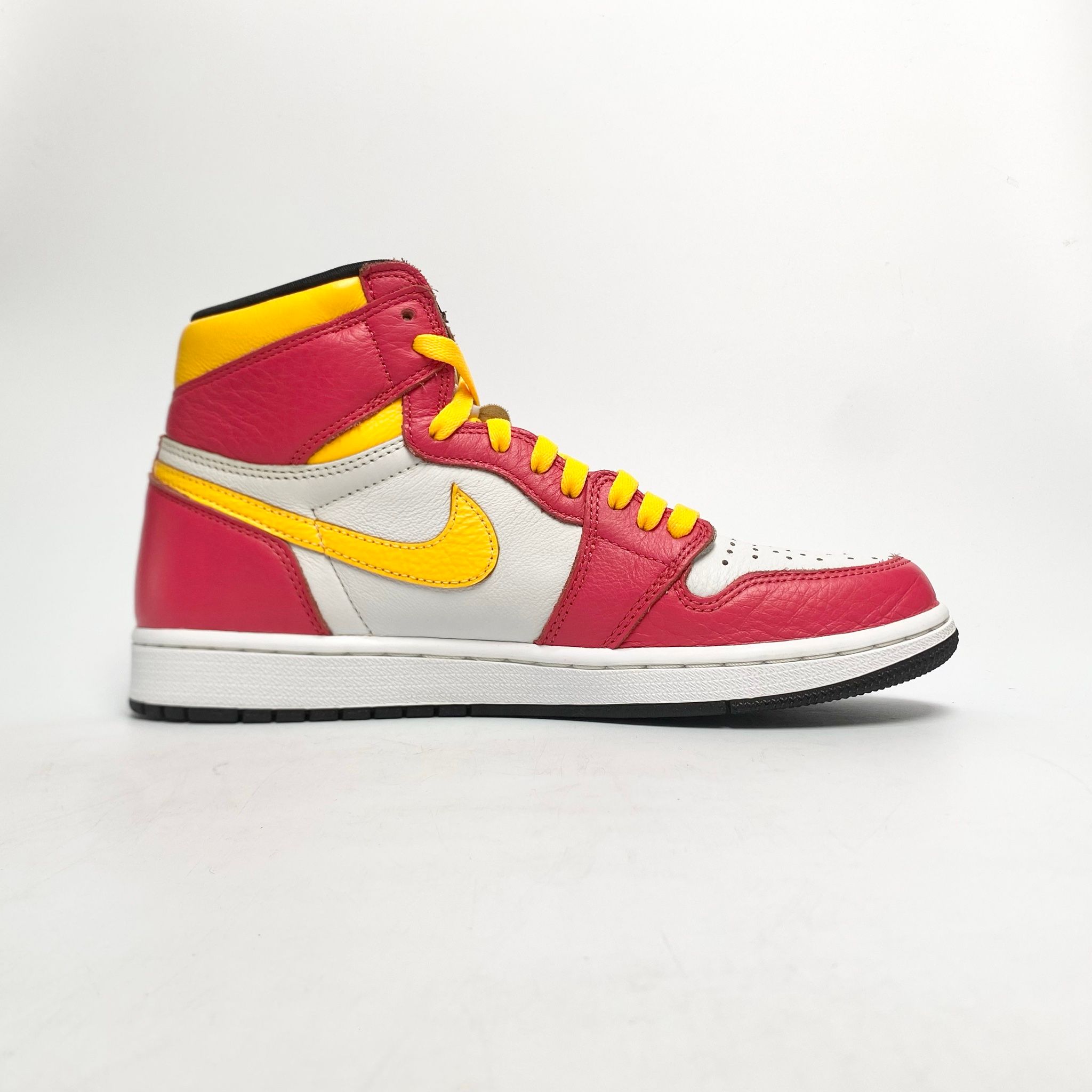 NIKE AIR JORDAN 1 RETRO HIGH OG LIGHT FUSION RED 555088-603