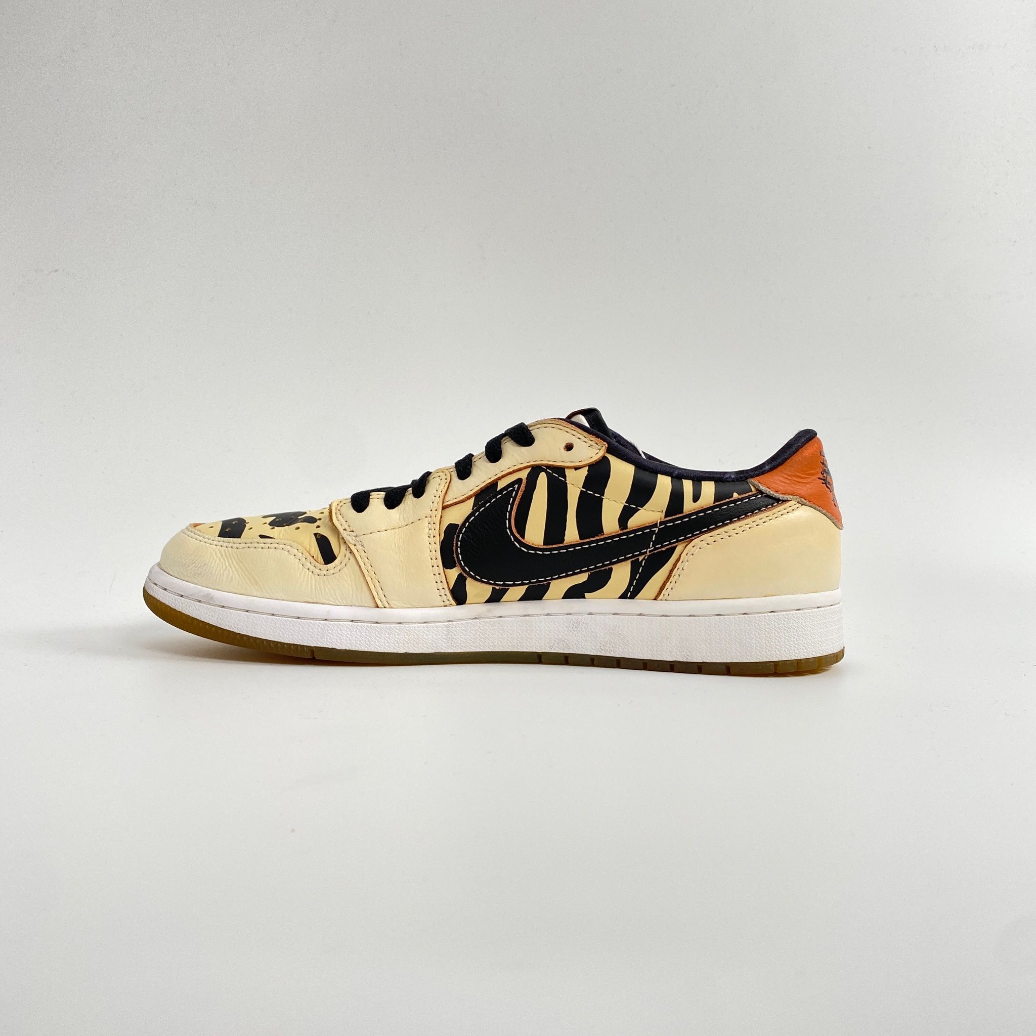 NIKE JORDAN 1 RETRO LOW OG CHINESE NEW YEAR – YEAR OF THE TIGER - DH6932-100