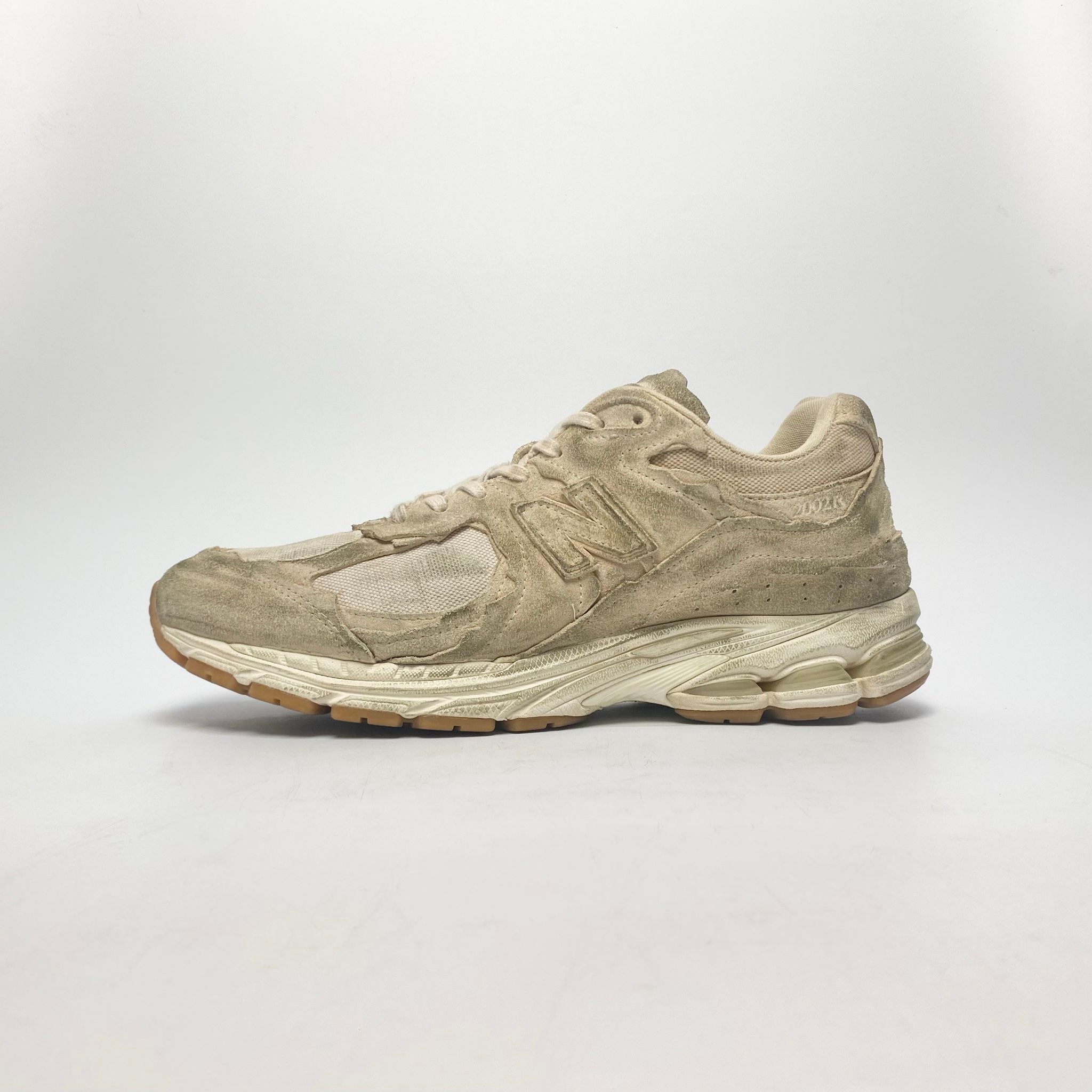 NEW BALANCE 2002R PROTECTION PACK DISTRESSED M2002RDG