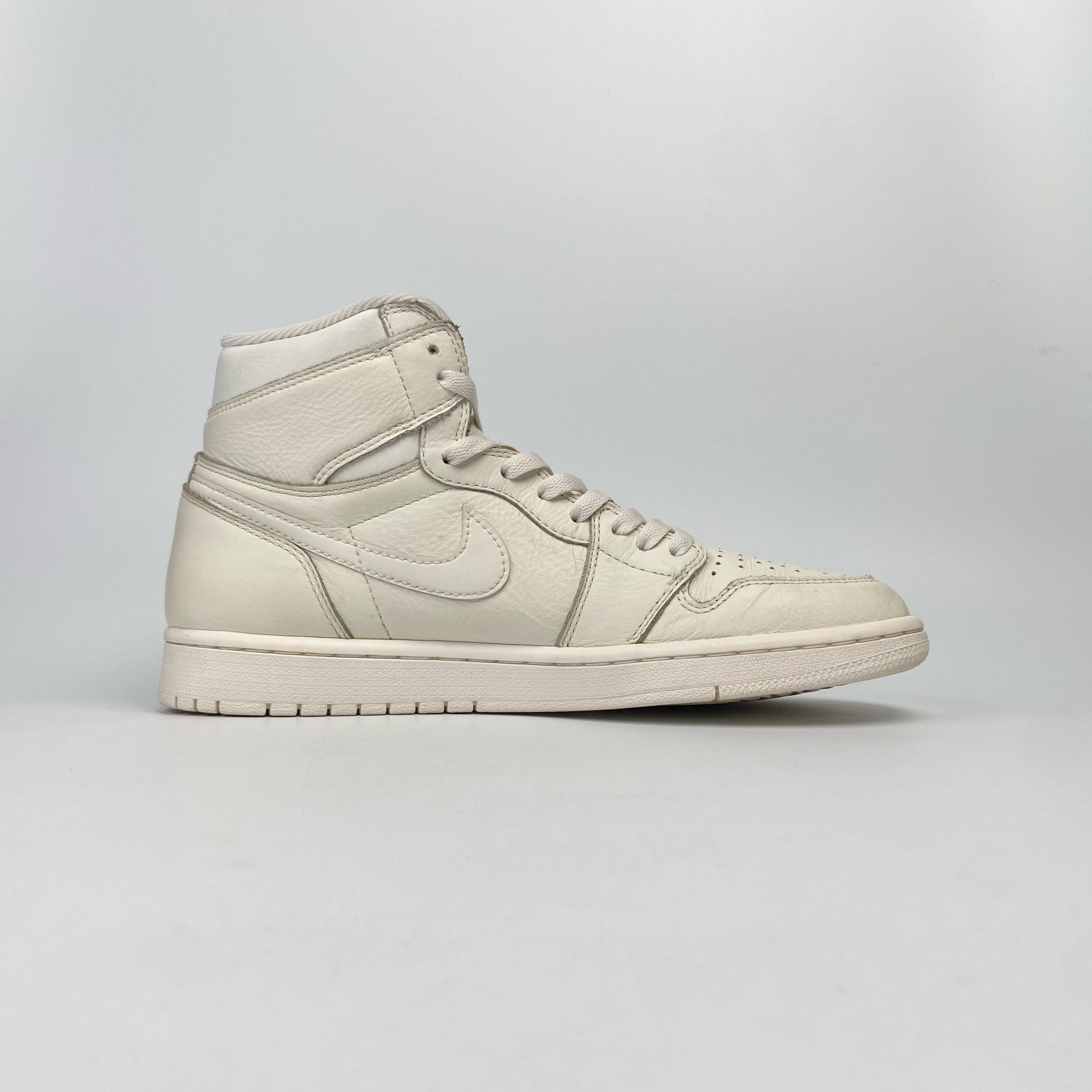 NIKE AIR JORDAN 1 RETRO HIGH OG SAIL 555088-114