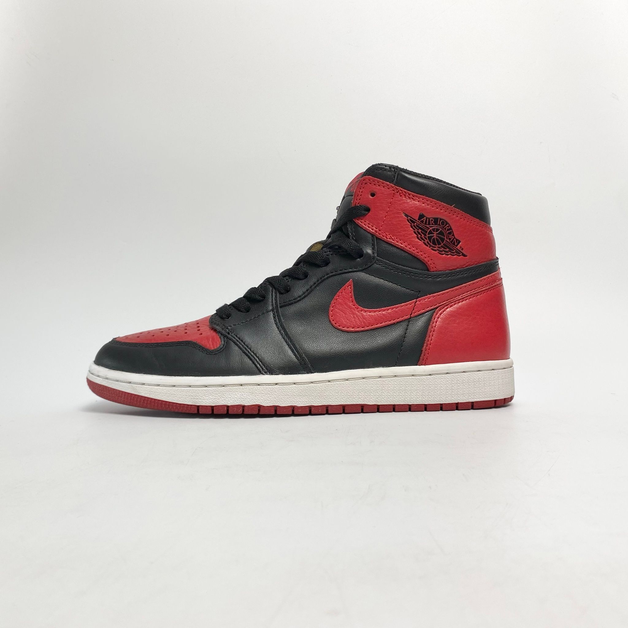 NIKE AIR JORDAN 1 RETRO BRED BANNED (2016) 555088-001