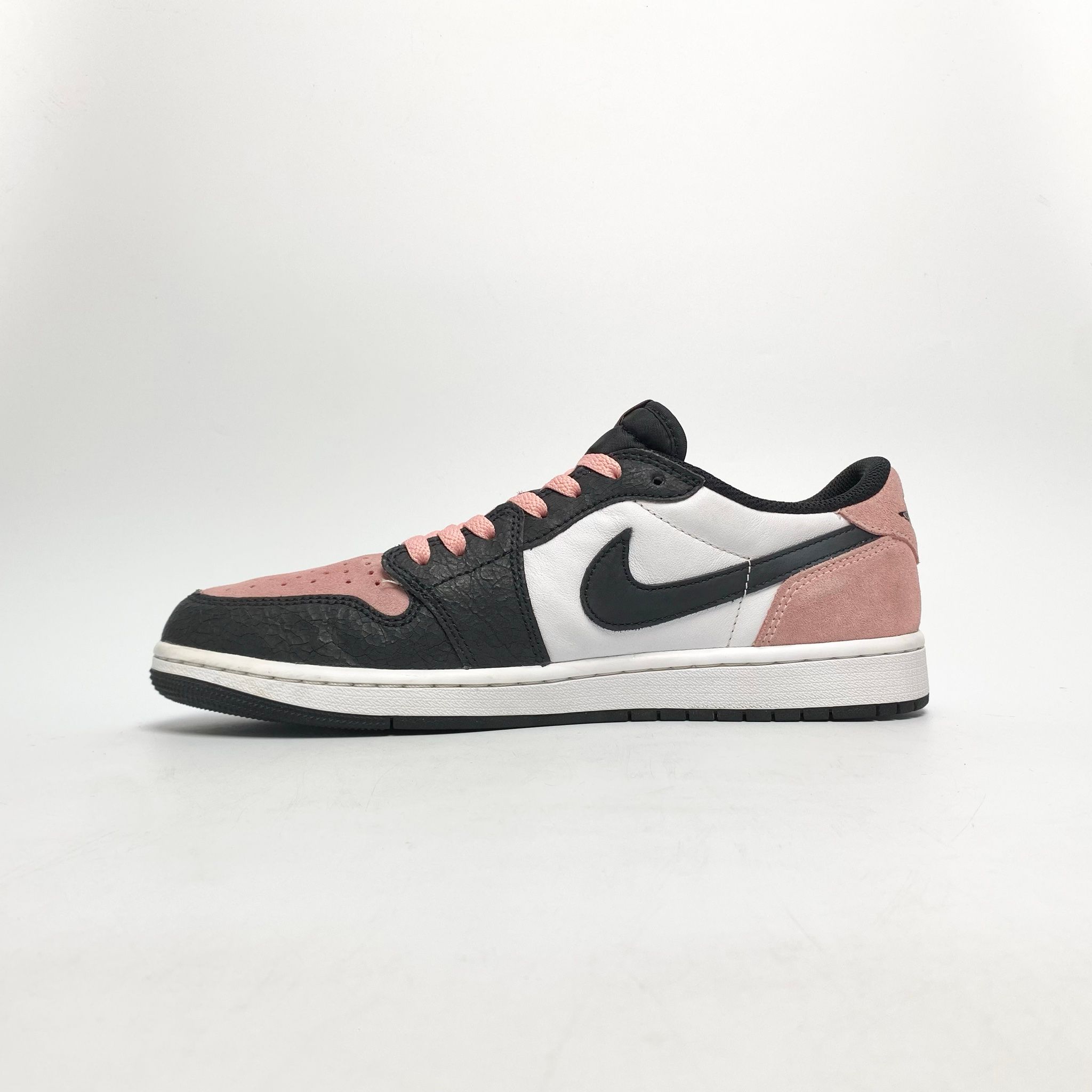 NIKE AIR JORDAN 1 RETRO LOW OG BLEACHED CORAL CZ0790-061