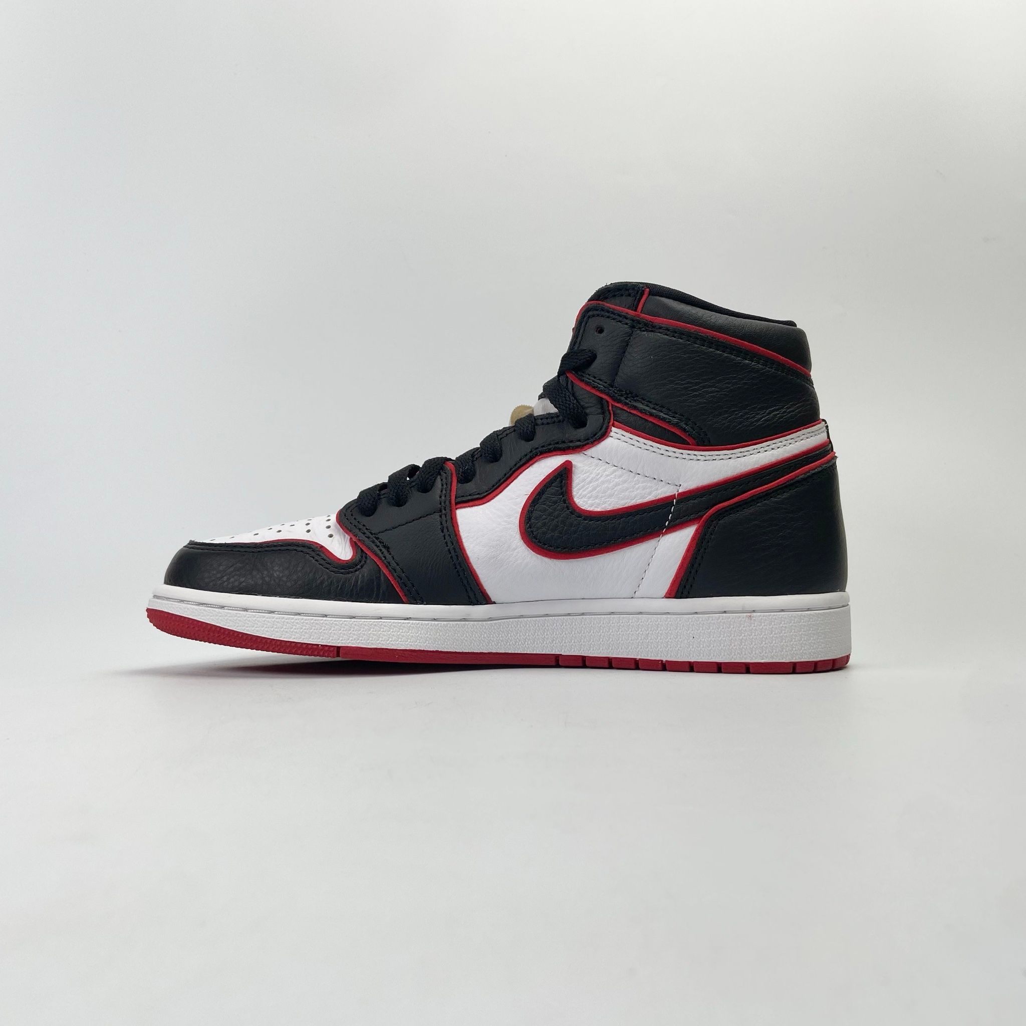 NIKE AIR JORDAN 1 RETRO HIGH BLOODLINE 555088-062
