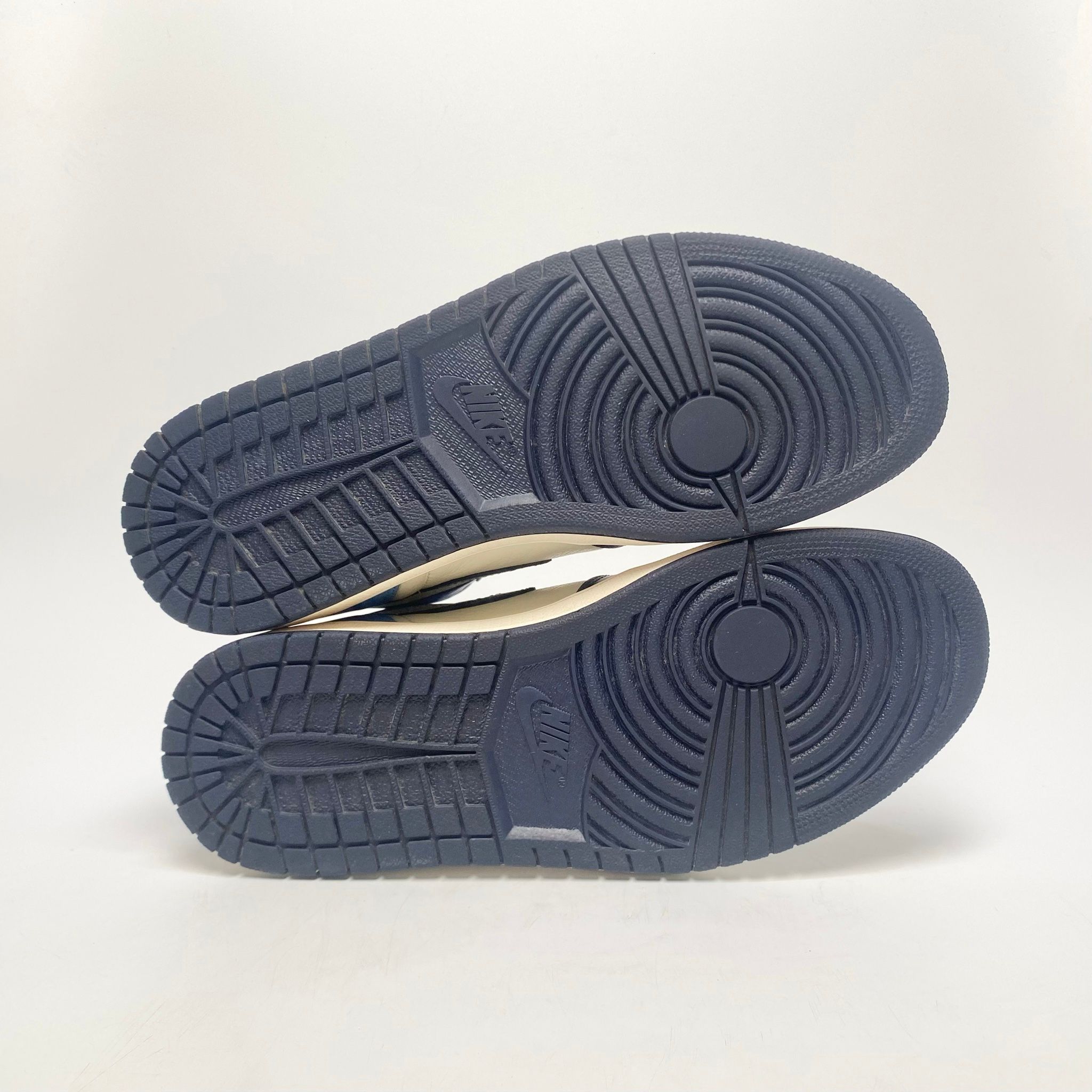 NIKE AIR JORDAN 1 RETRO HIGH OG OBSIDIAN 555088-140