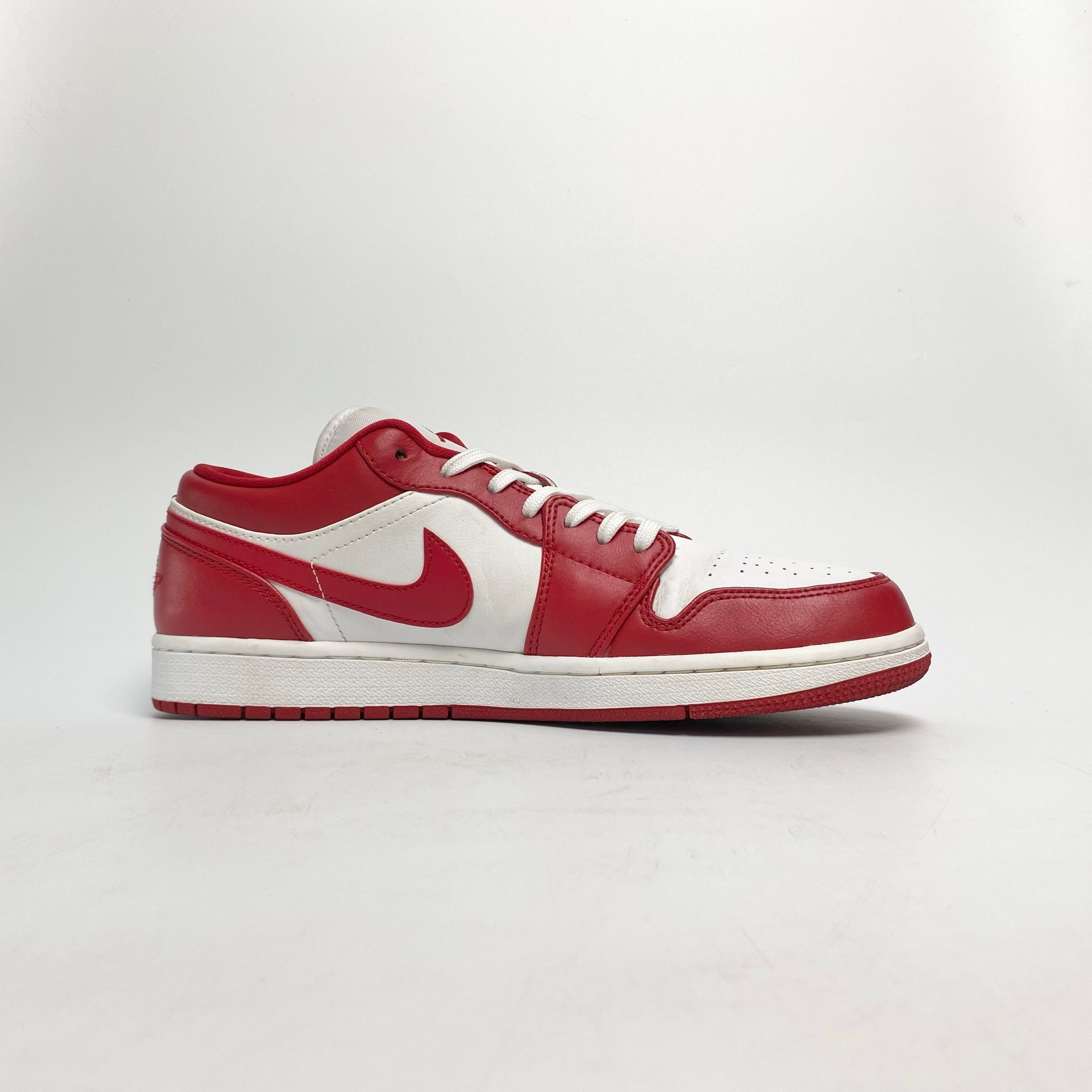 NIKE AIR JORDAN 1 LOW GYM RED WHITE 553558-611