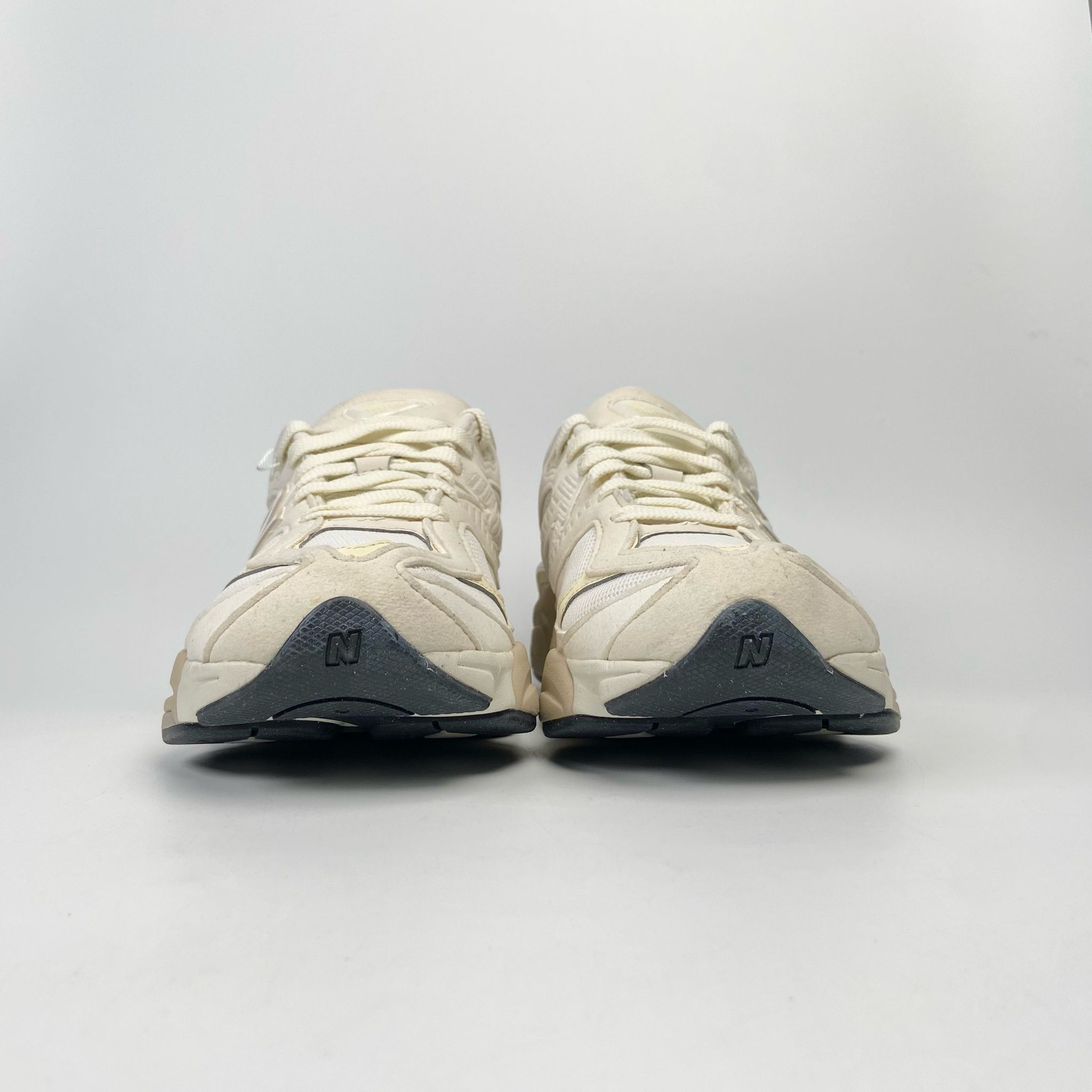 NEW BALANCE 9060 SEA SALT LINEN (GS) GC9060EK