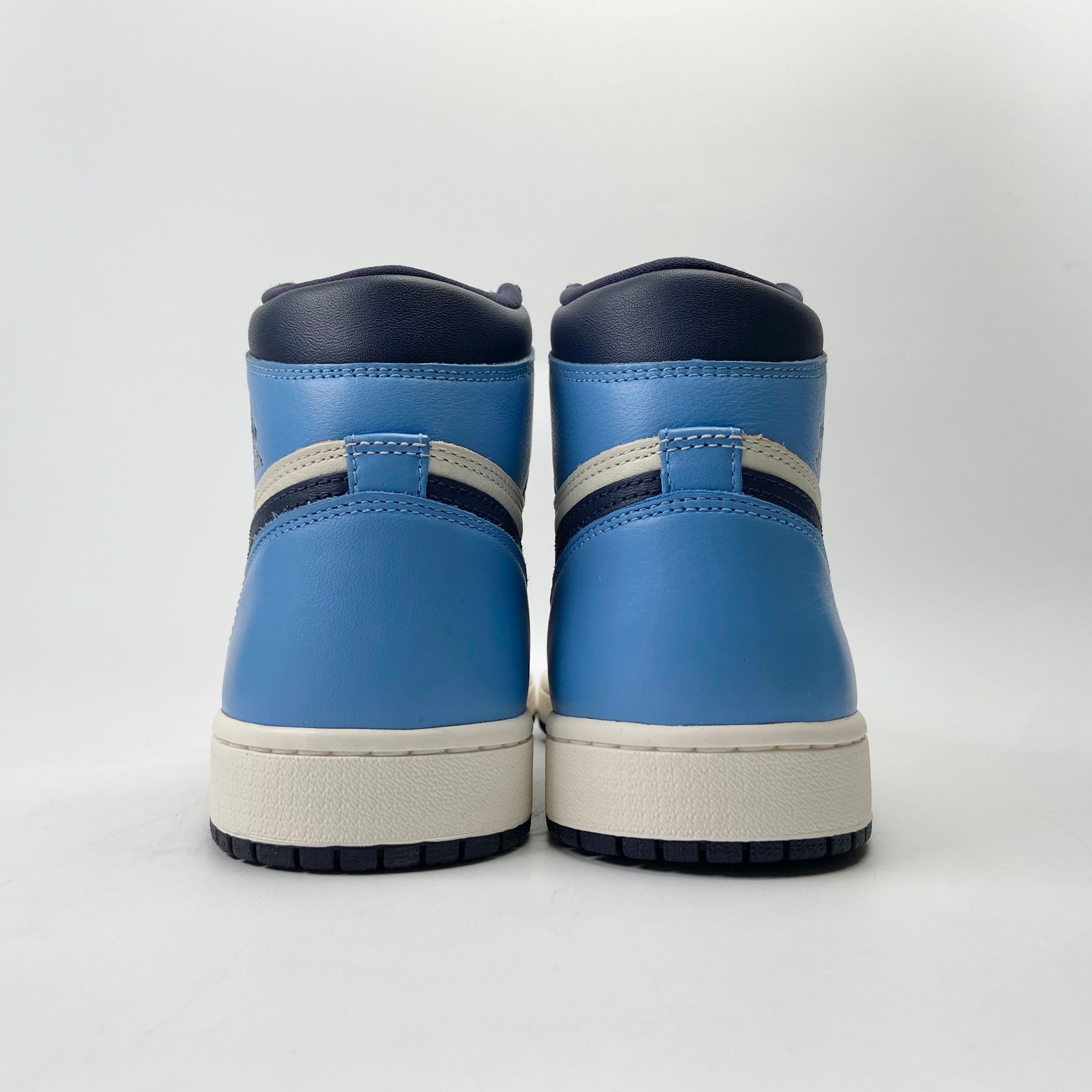 NIKE AIR JORDAN 1 RETRO HIGH OG OBSIDIAN 555088-140