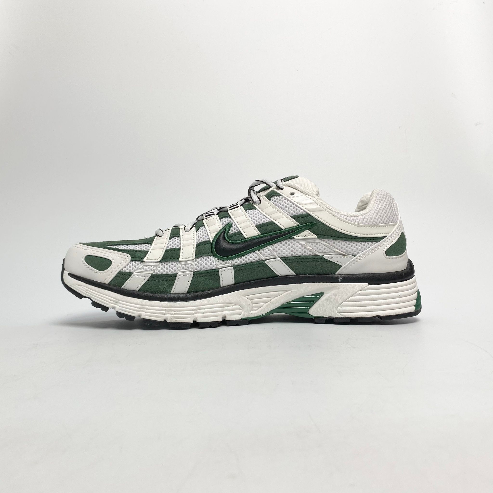 NIKE P-6000 SUMMIT WHITE & FIR HF5388-100