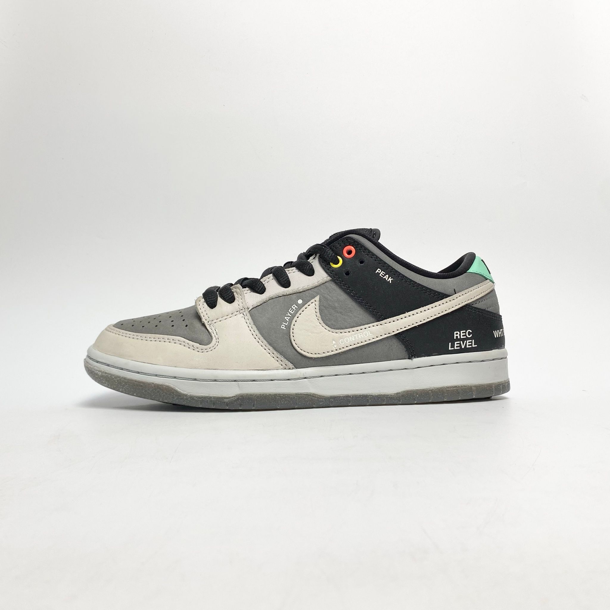 NIKE SB DUNK LOW CAMCORDER CV1659-001