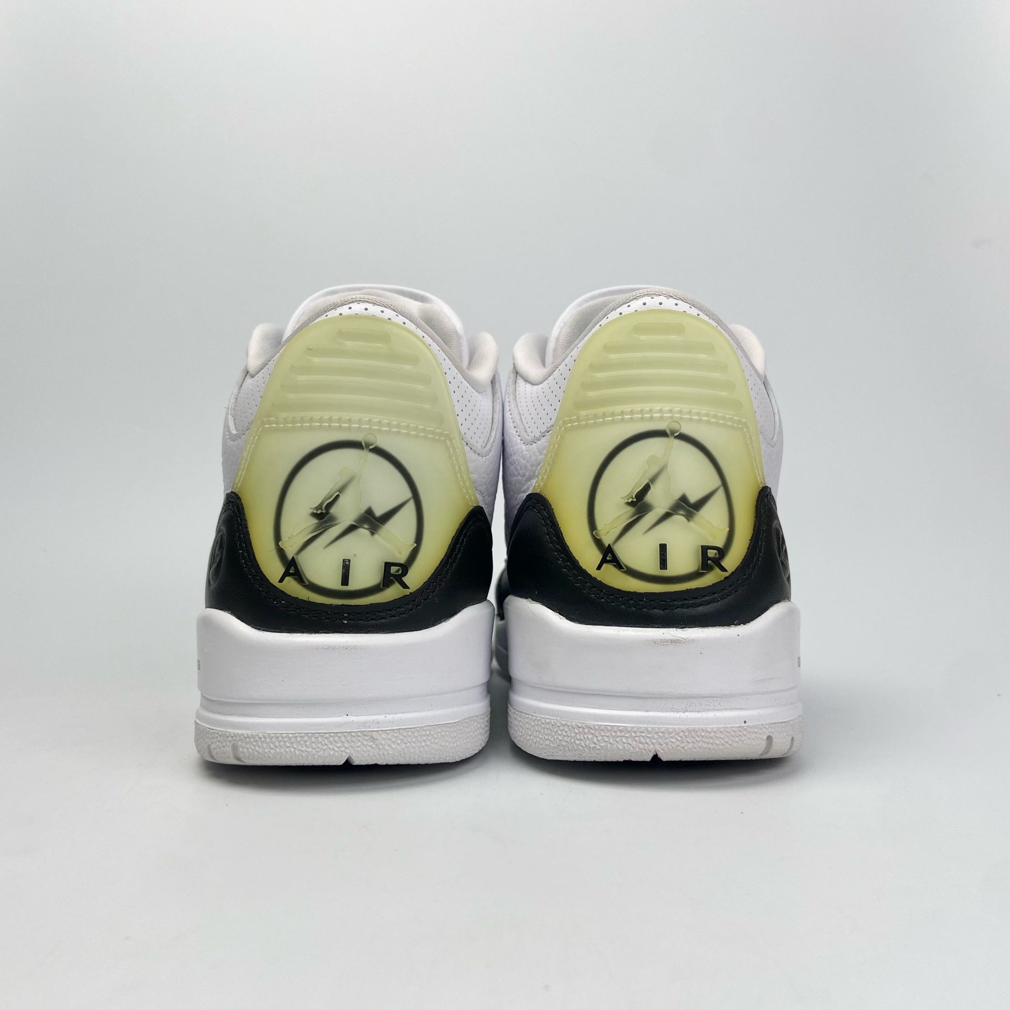 NIKE FRAGMENT DESIGN X AIR JORDAN 3 RETRO SP WHITE