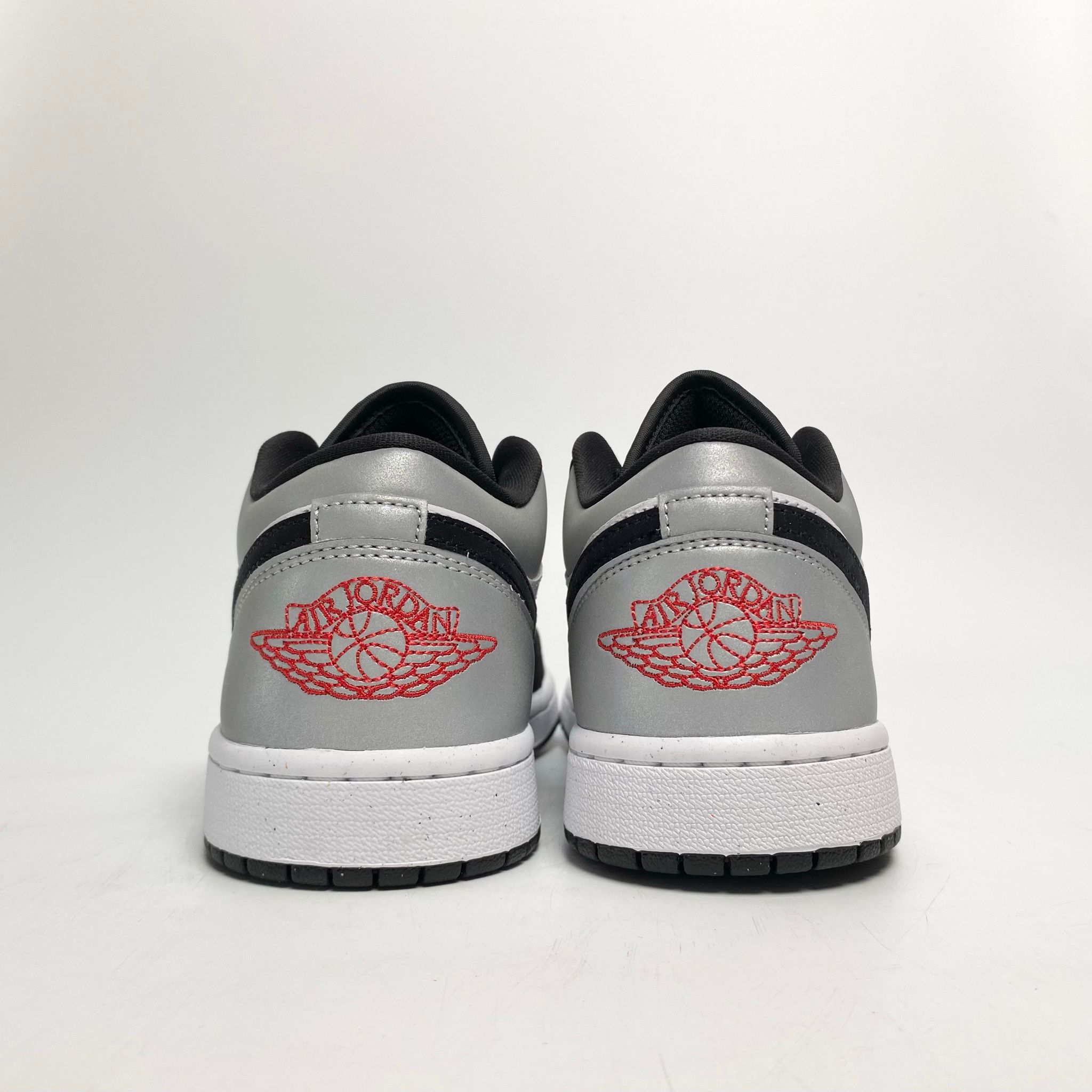 NIKE AIR JORDAN 1 LOW BLACK MATTE SILVER HF3148-106