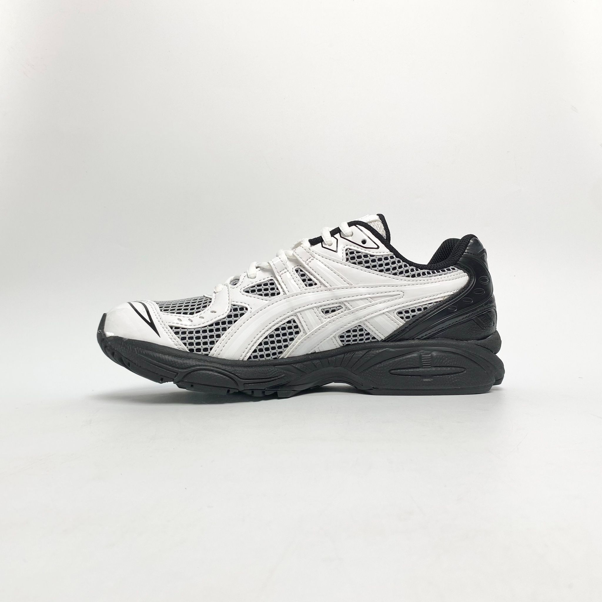 ASICS GEL-KAYANO LEGACY X GMBH WHITE BLACK 1203A350-100