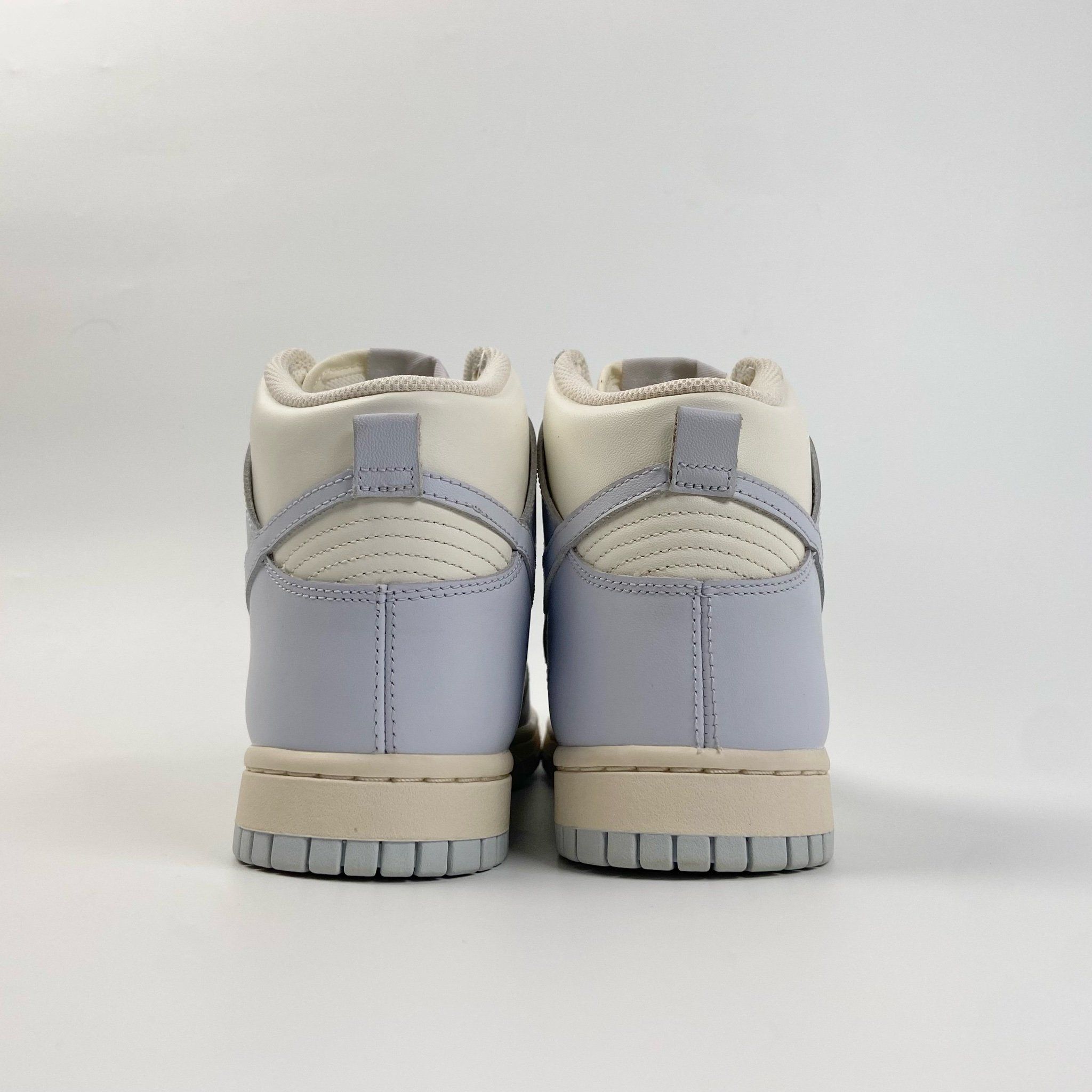 NIKE DUNK HIGH FOOTBALL GREY (WMNS) DD1869-102