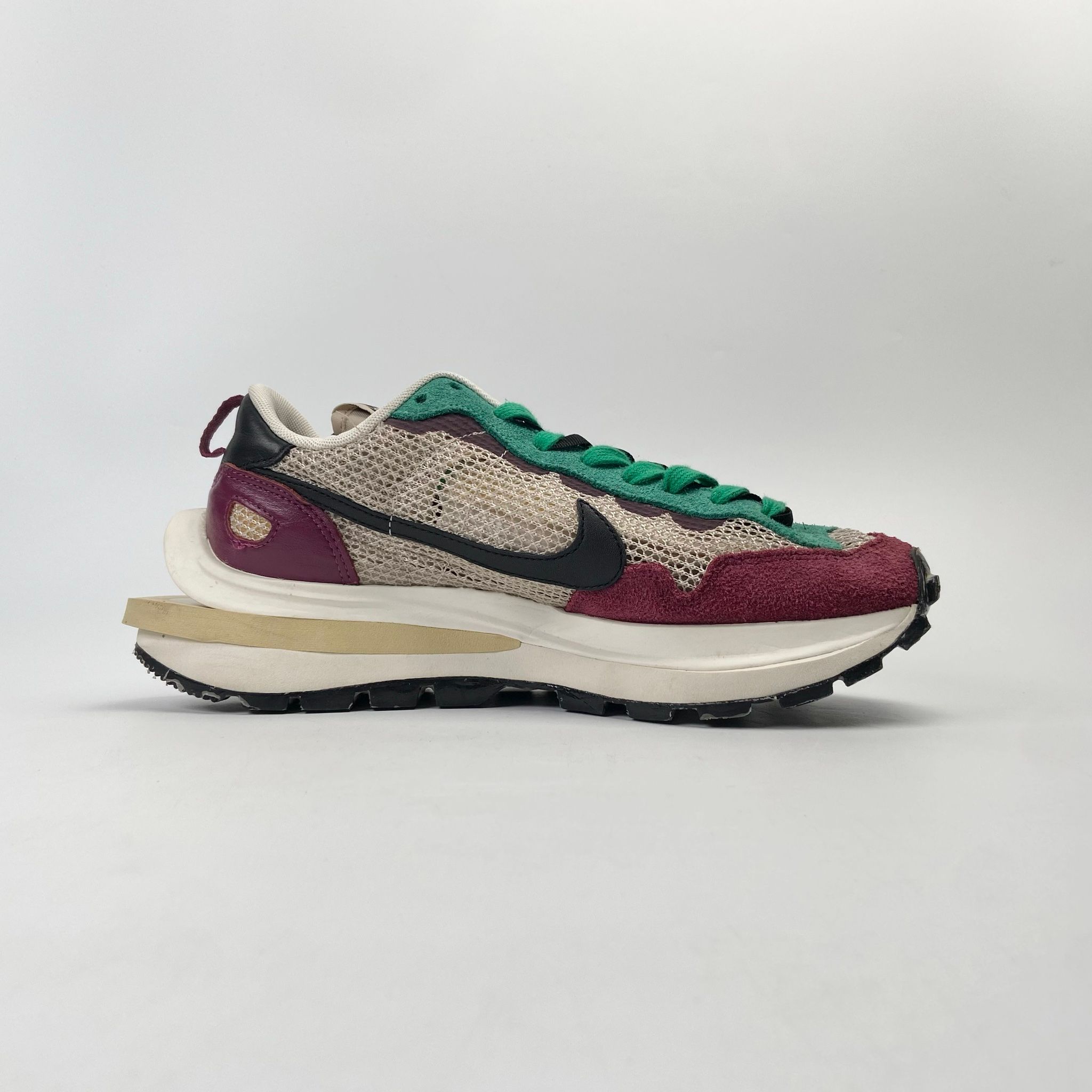 NIKE SACAI X VAPORWAFFLE SP VILLAIN RED DD3035-200