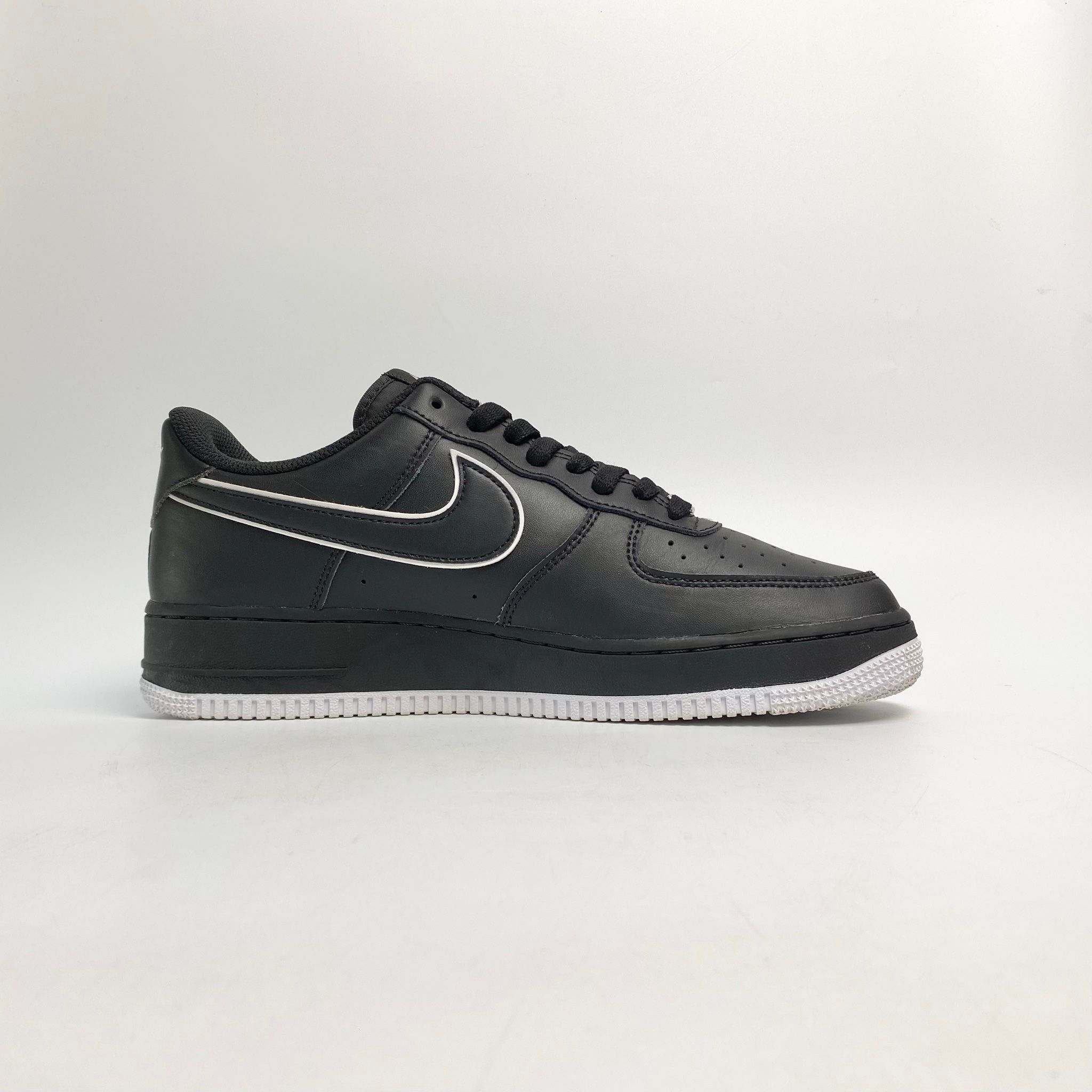 NIKE AIR FORCE 1 LOW ’07 BLACK WHITE DV0788-002