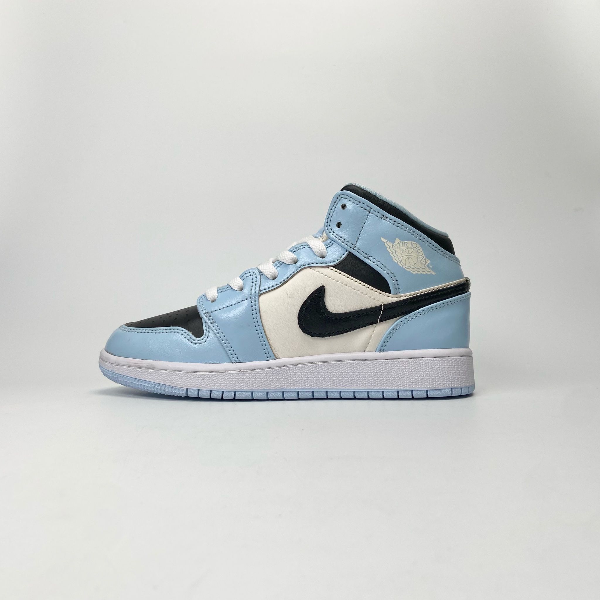 NIKE AIR JORDAN 1 MID GS ICE BLUE 555112-401