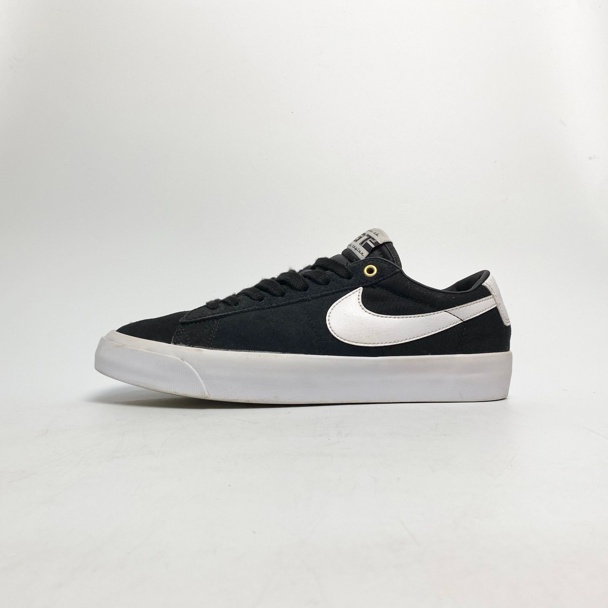 NIKE ZOOM BLAZER LOW PRO GT SB BLACK WHITE DC7695-002